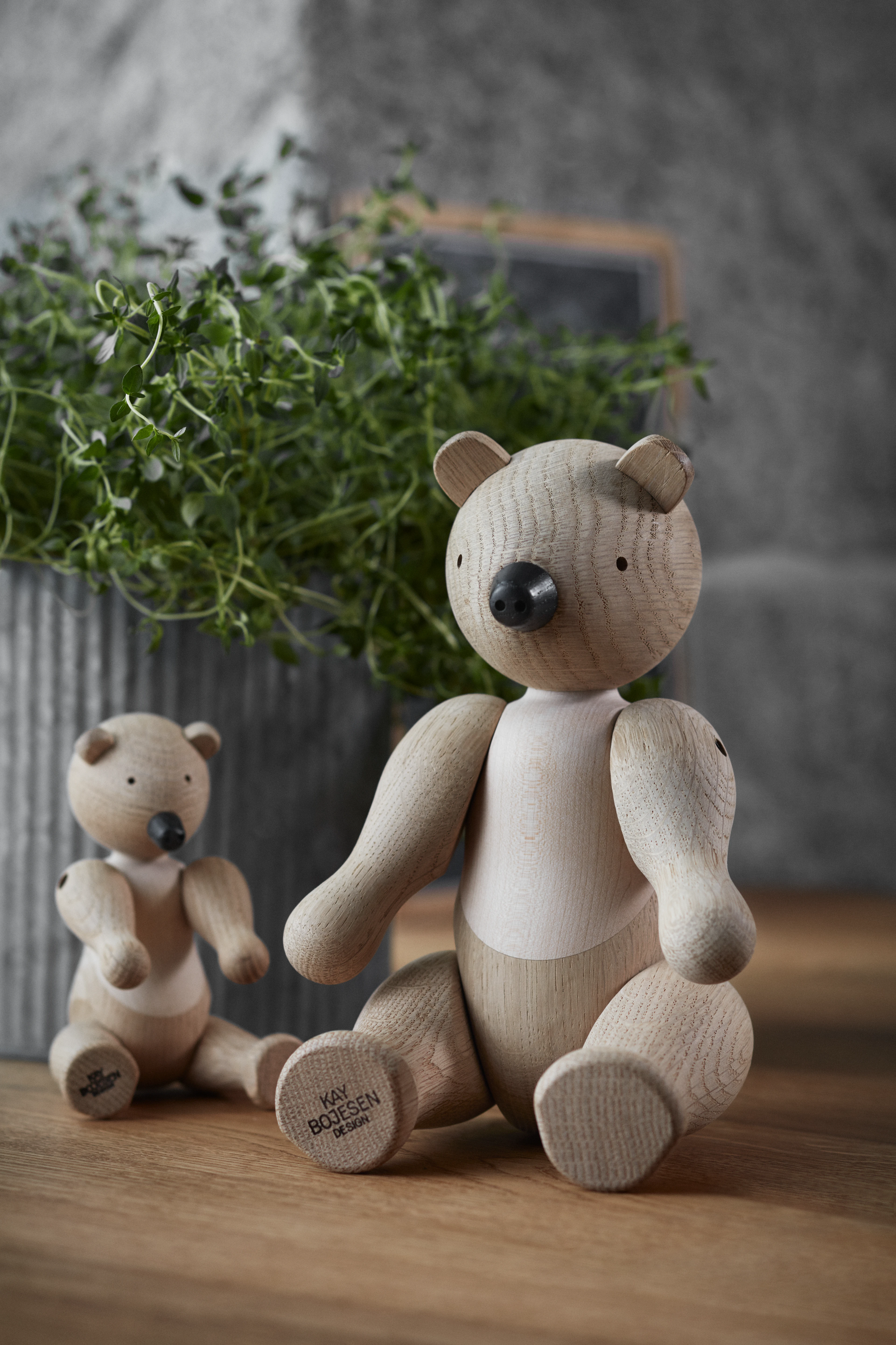 Bear medium from Kay Bojesen in Oak/Maple color, made of Wood