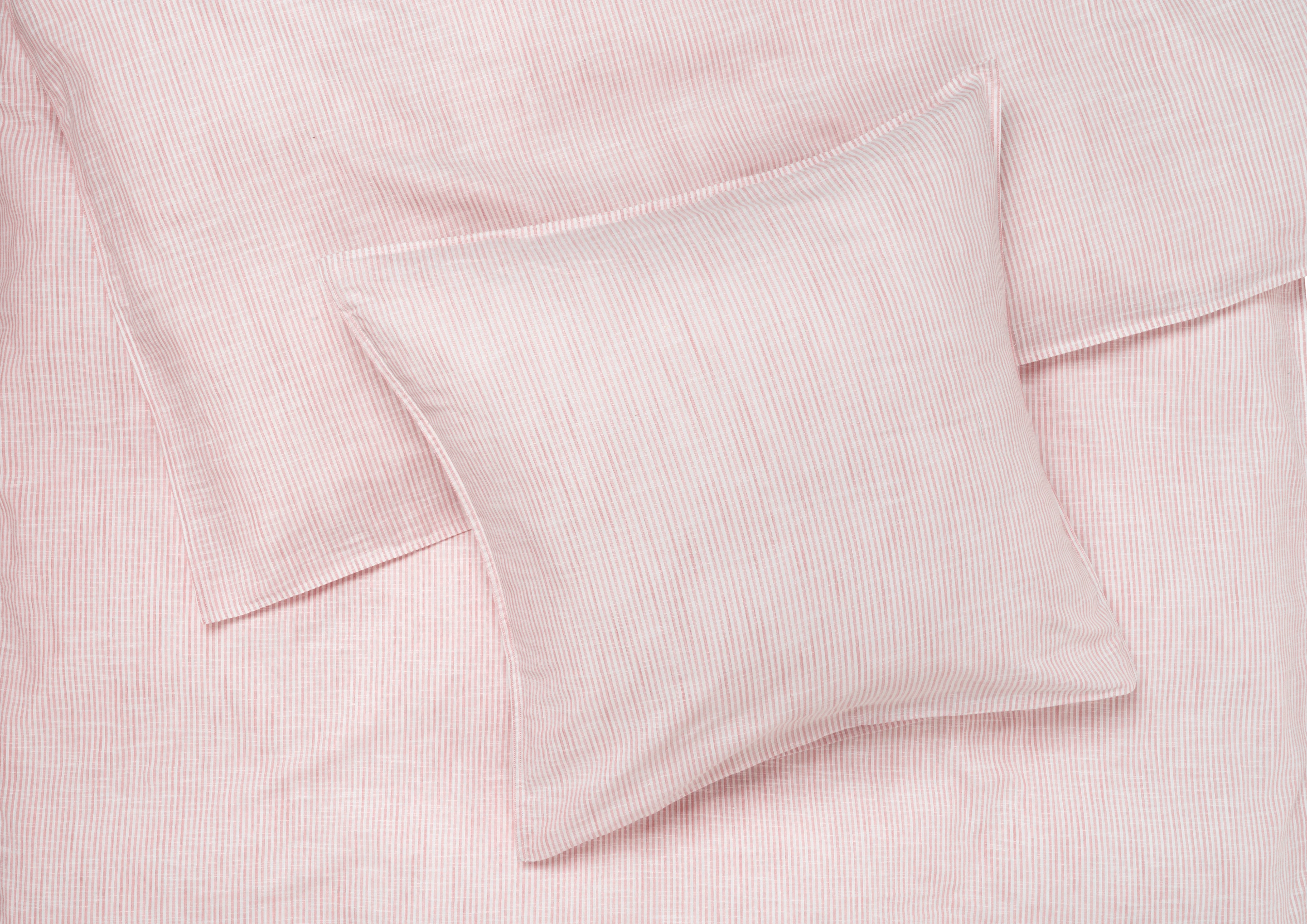 Sengetøy 140x220 cm fra JUNA i fargen Rosa/Hvit, laget av Bomull