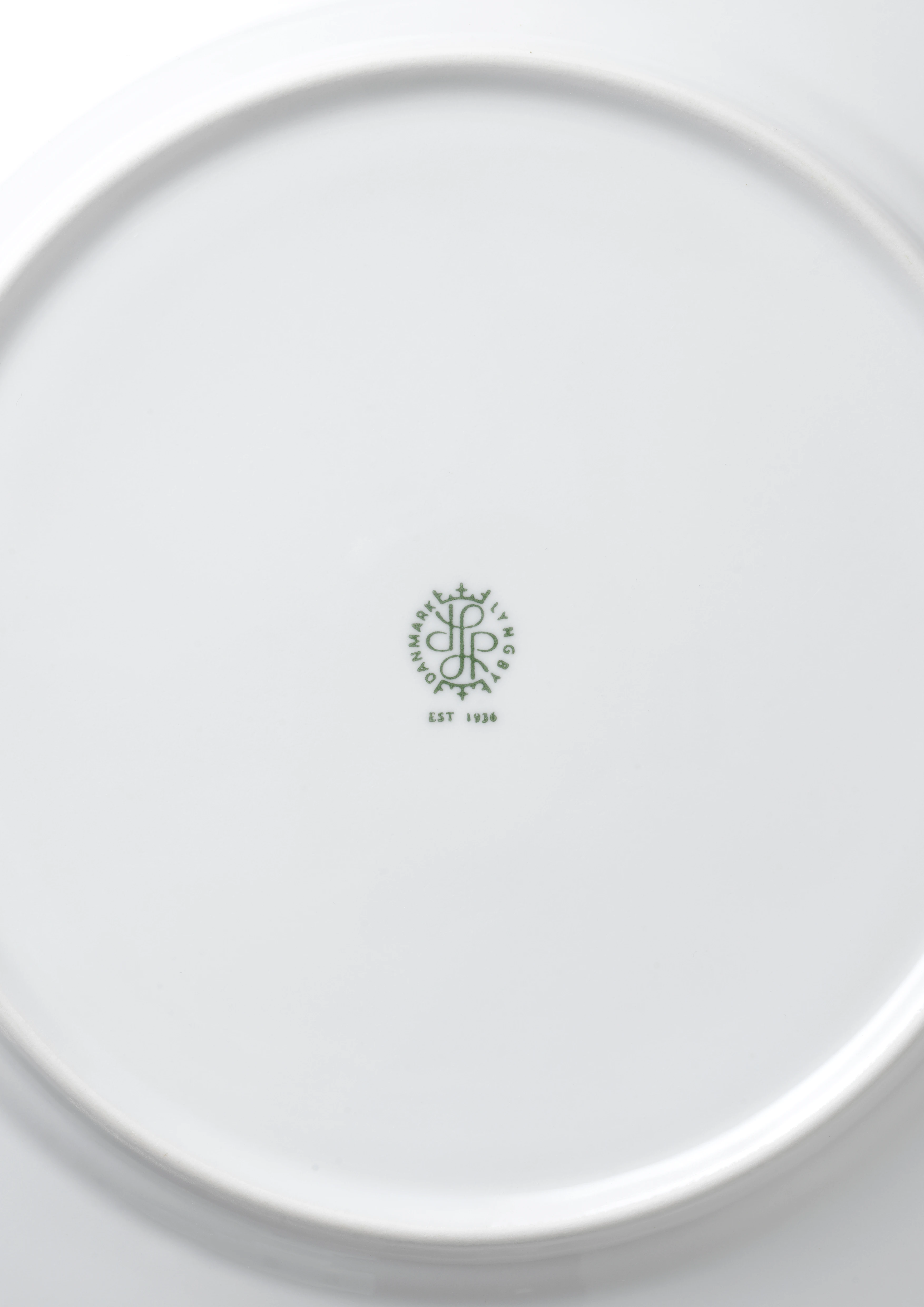 Middagstallerken Ø27 cm fra Lyngby Porcelæn i fargen Hvit, laget av Keramikk