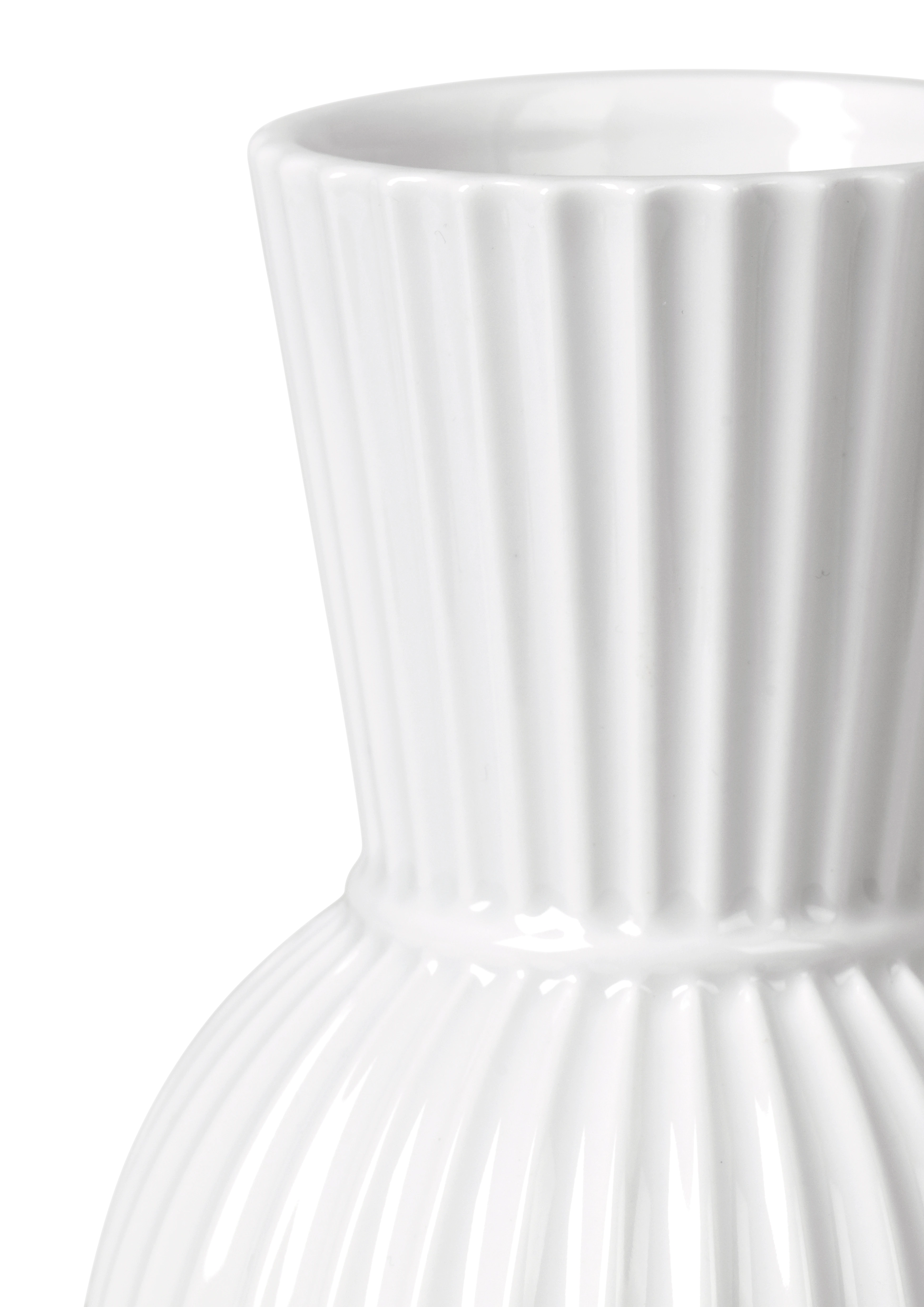 Vase H18 cm fra Lyngby Porcelæn i farven Hvid, lavet af Keramik