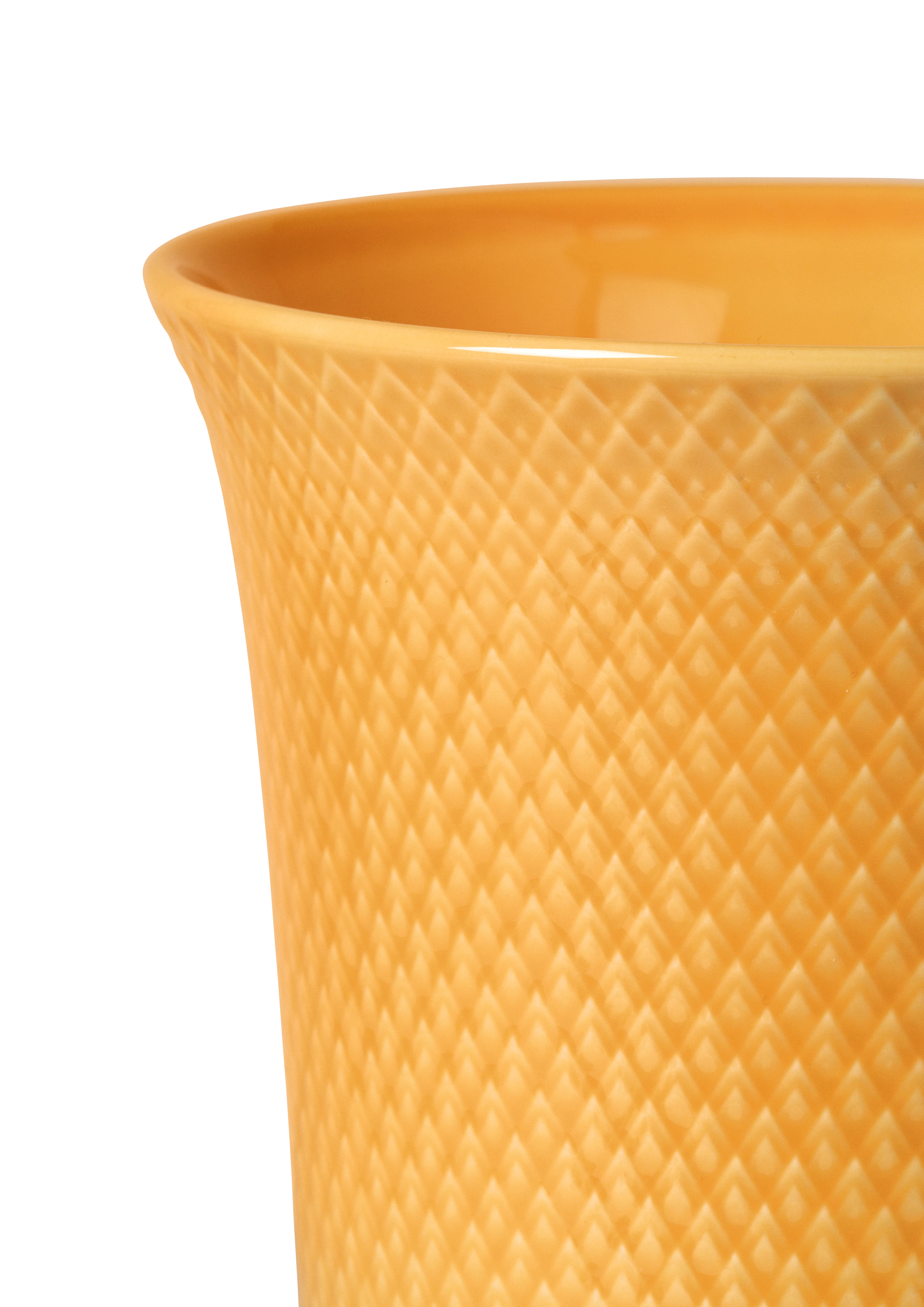 Vase H20 cm von Lyngby Porcelæn in der Farbe Gelb, hergestellt aus Keramik