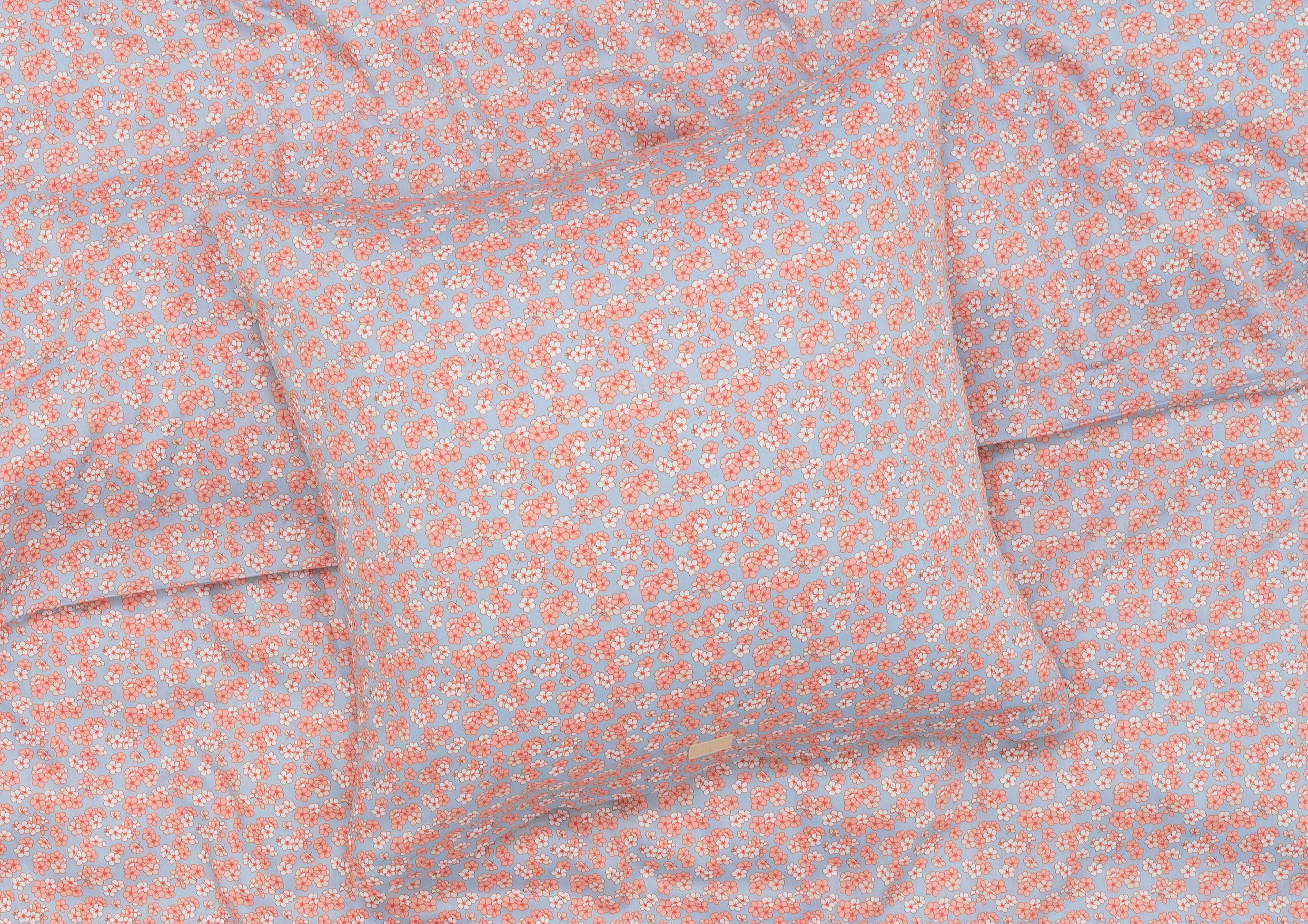 Bed linen 140x200 cm from JUNA in Light blue/Rose color, made of Cotton sateen