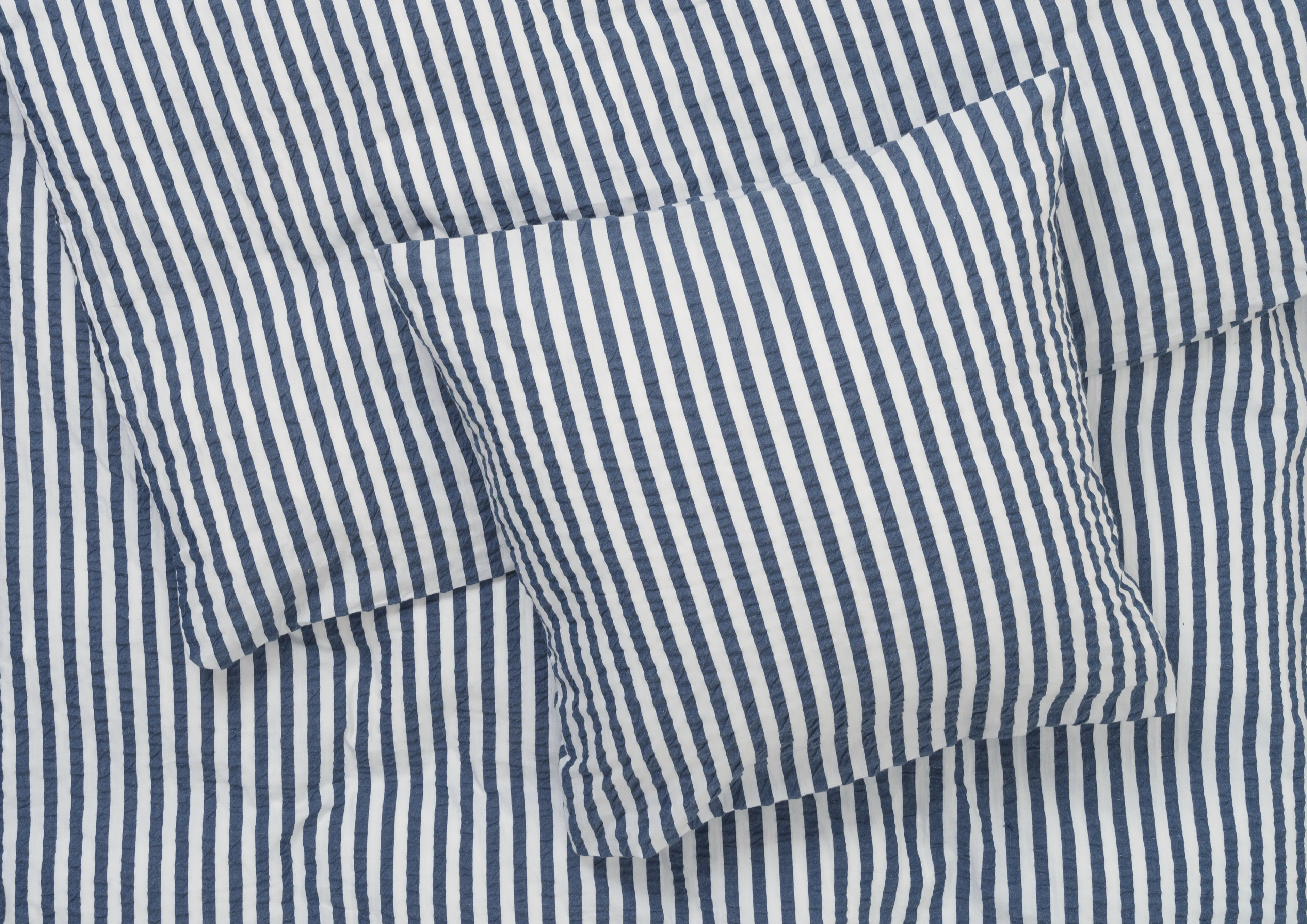 Bed linen 140x200 cm from JUNA in Dark blue/White color, made of Cotton