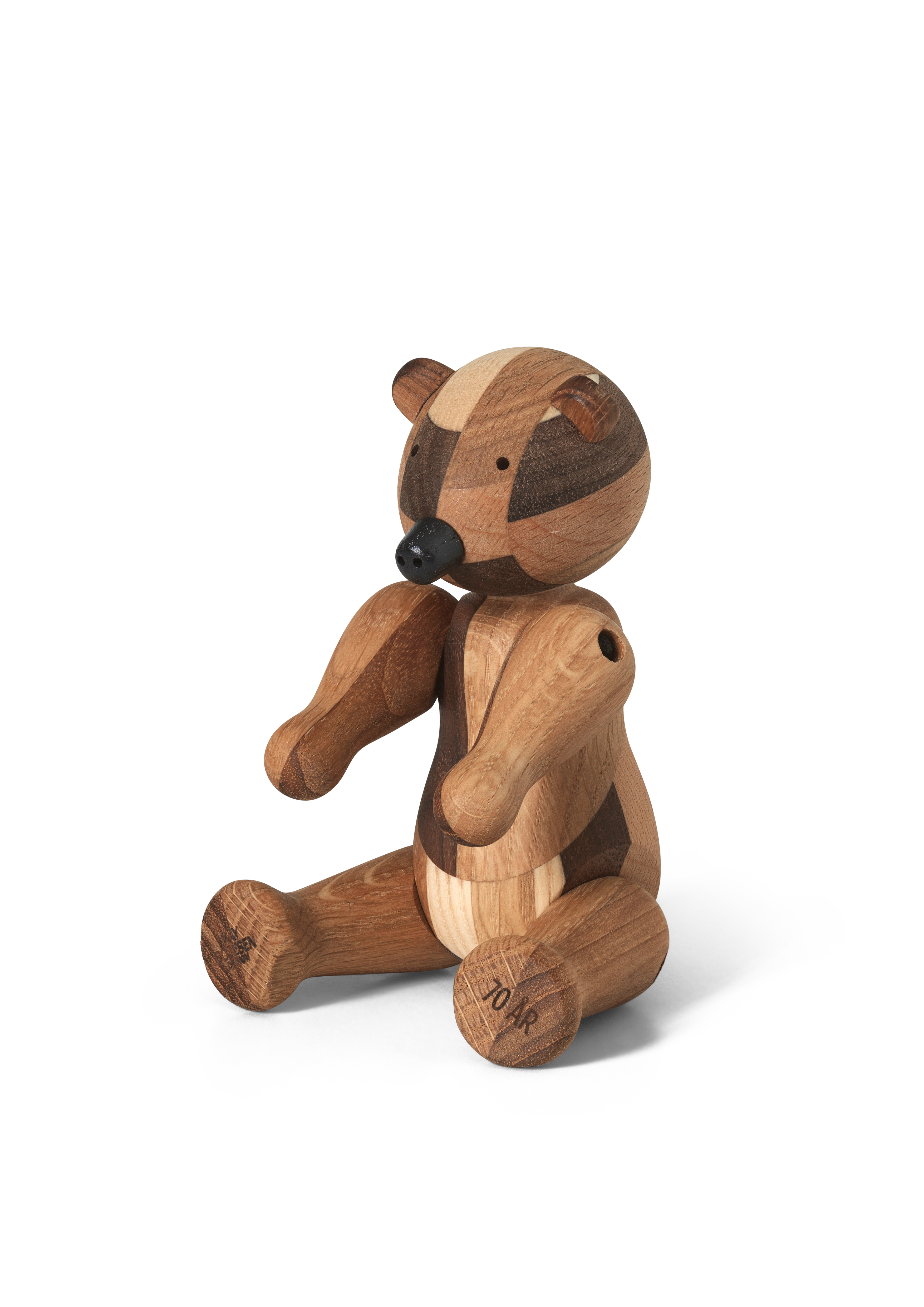 Reworked Anniversary Bjørn liten fra Kay Bojesen i fargen Mixed wood, laget av Tre