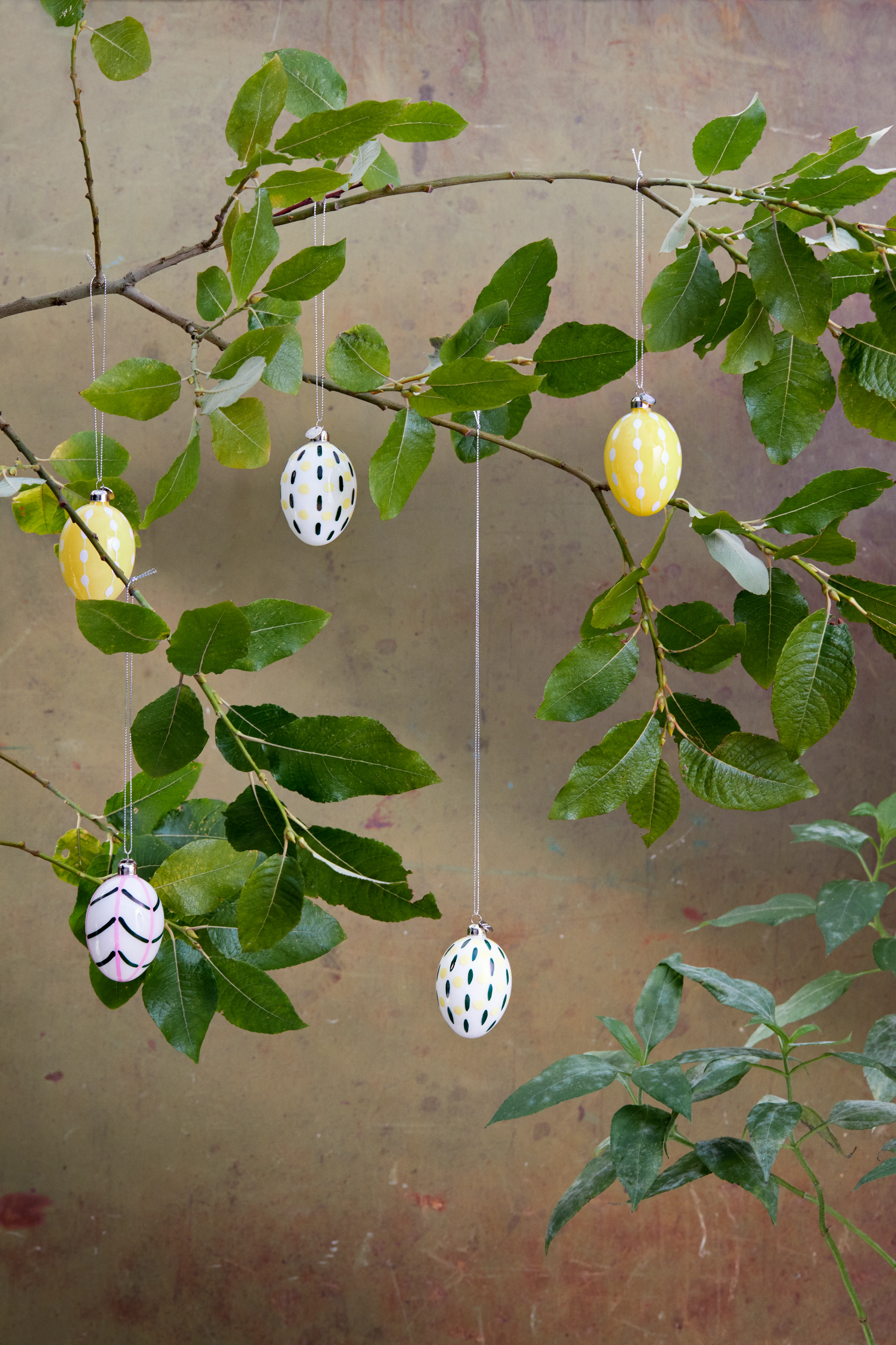 Easter Hanger H7.5 cm from Holmegaard in Fruit color, made of Glass