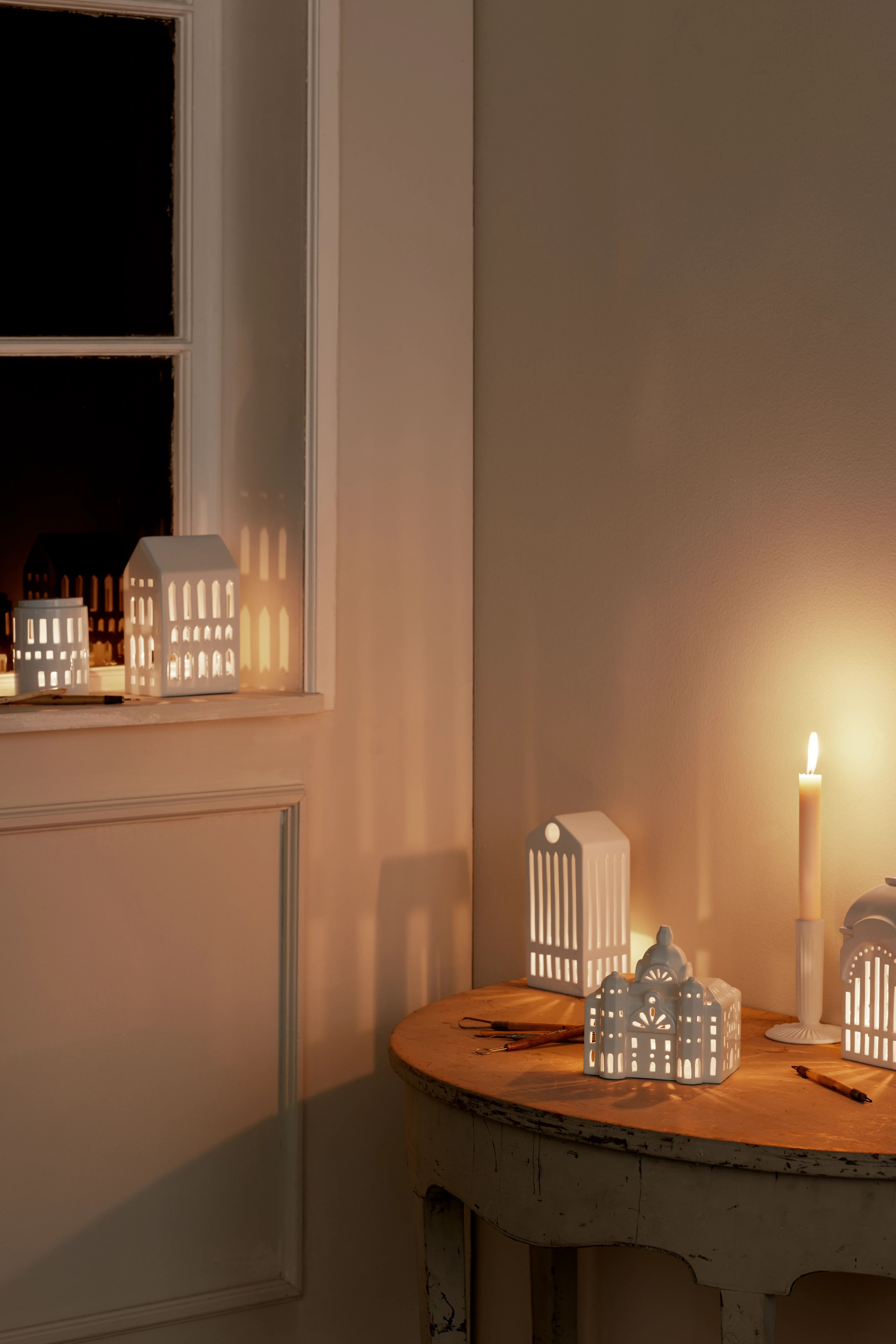 Lighthouse Pantheon H20 from Kähler  in White color, made of Ceramics