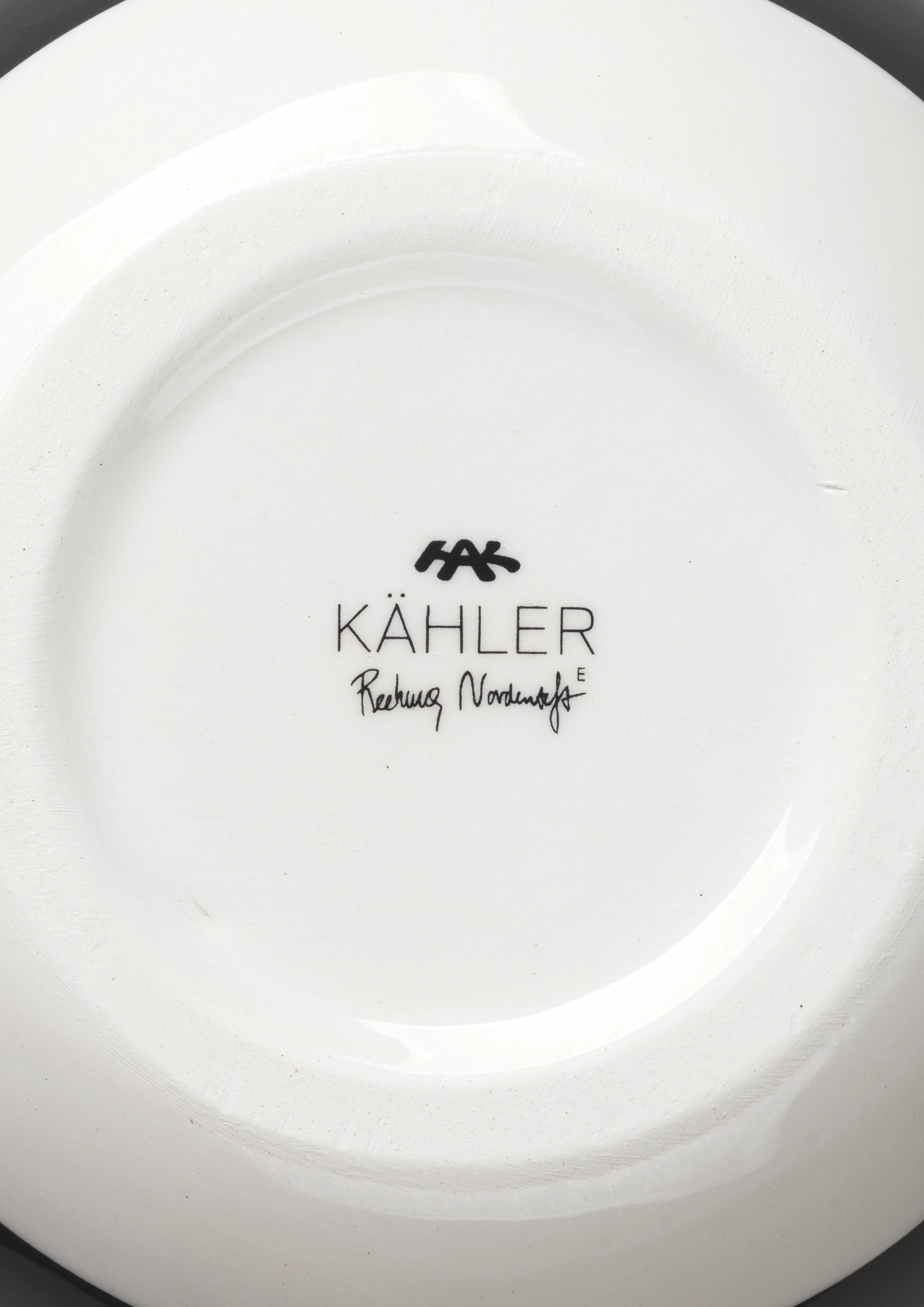 Vase H20 cm from Kähler  in Black color, made of Ceramics