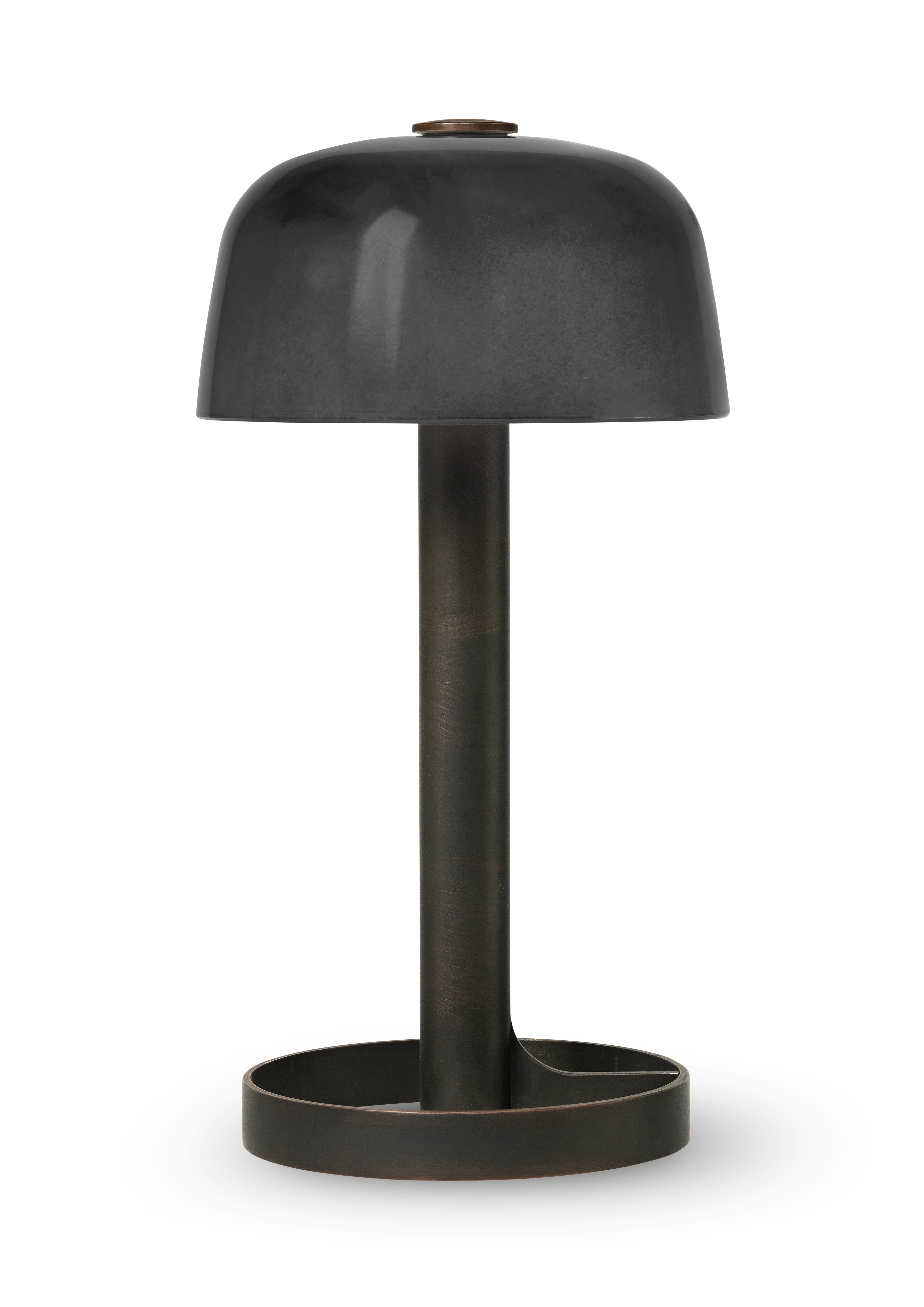 Bordslampa H24.5 cm från Rosendahl i färgen Smoke, tillverkad av Metall