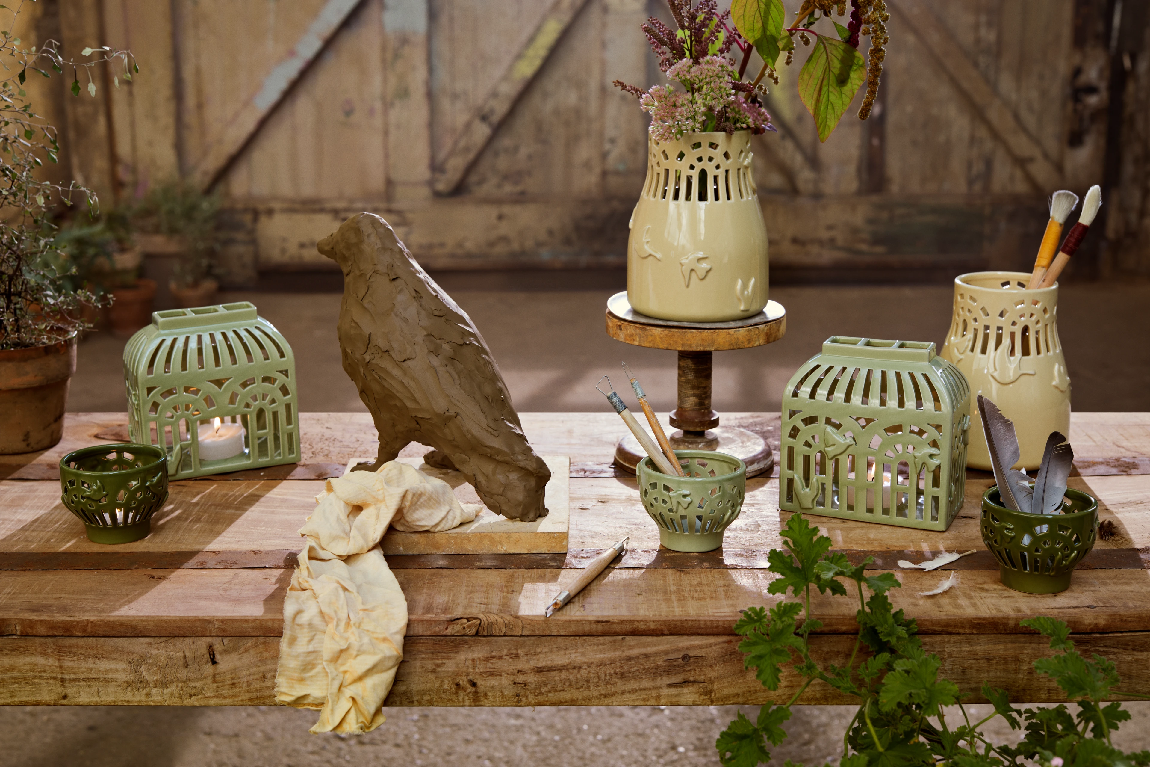 Fyrfadsstage Ø9.5 cm fra Kähler i farven Spring leaf, lavet af Keramik