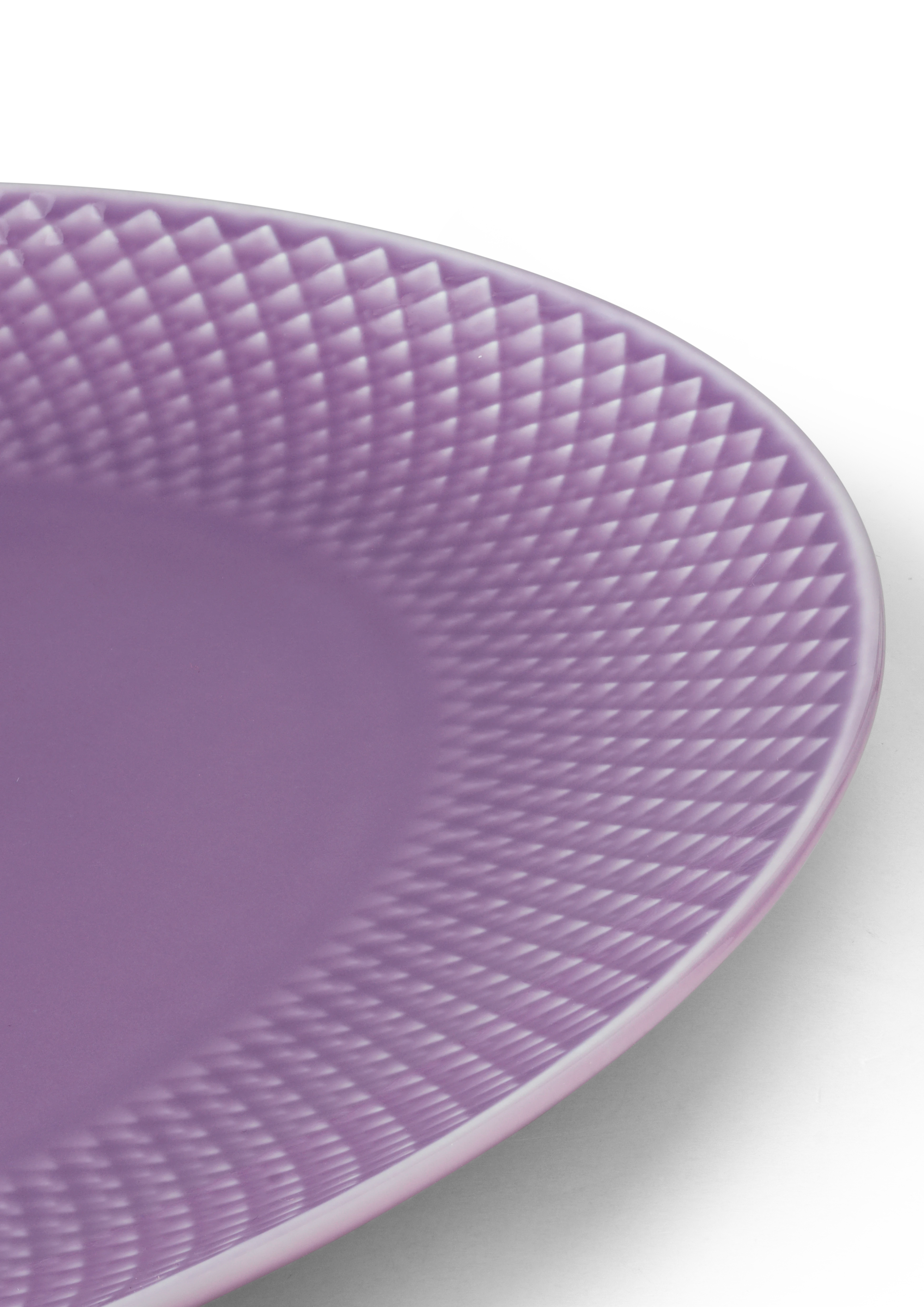 Oval serveringsfat 35x26.5 cm från Lyngby Porcelæn i färgen Lila, tillverkad av Keramik