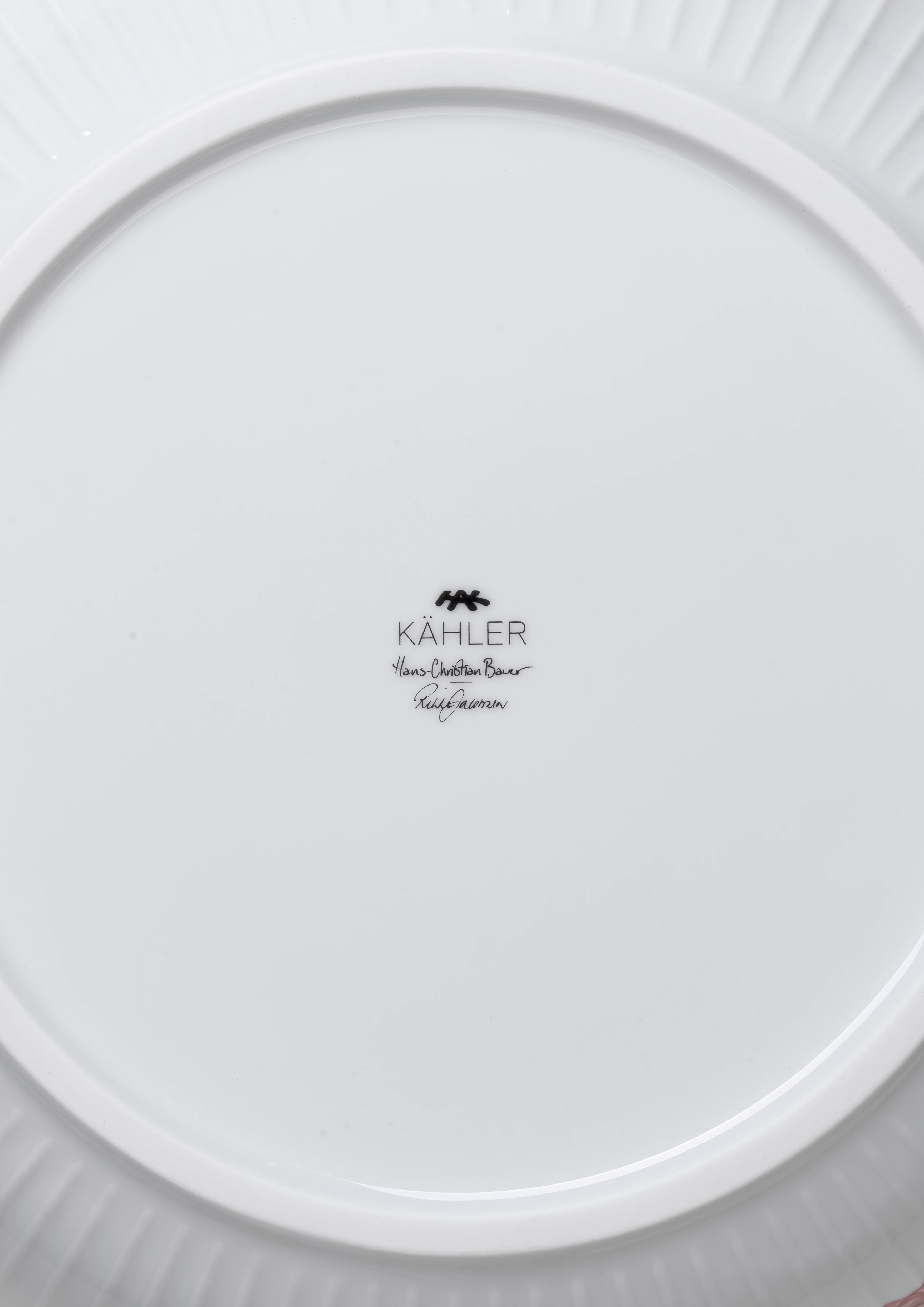 Bowl Ø30 cm from Kähler  in White w. deco color, made of Ceramics