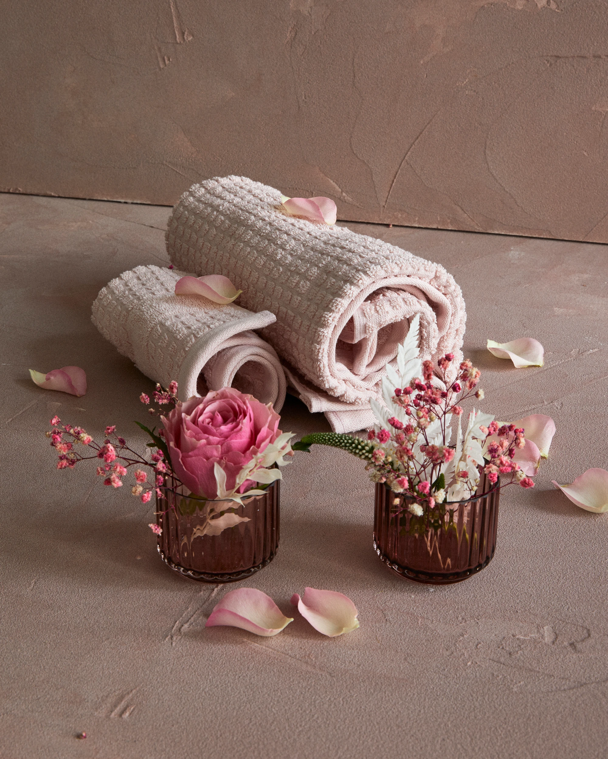 Lyngby Porcelæn / Juna Giftbox from Lyngby Porcelæn in Rose color, made of Glass