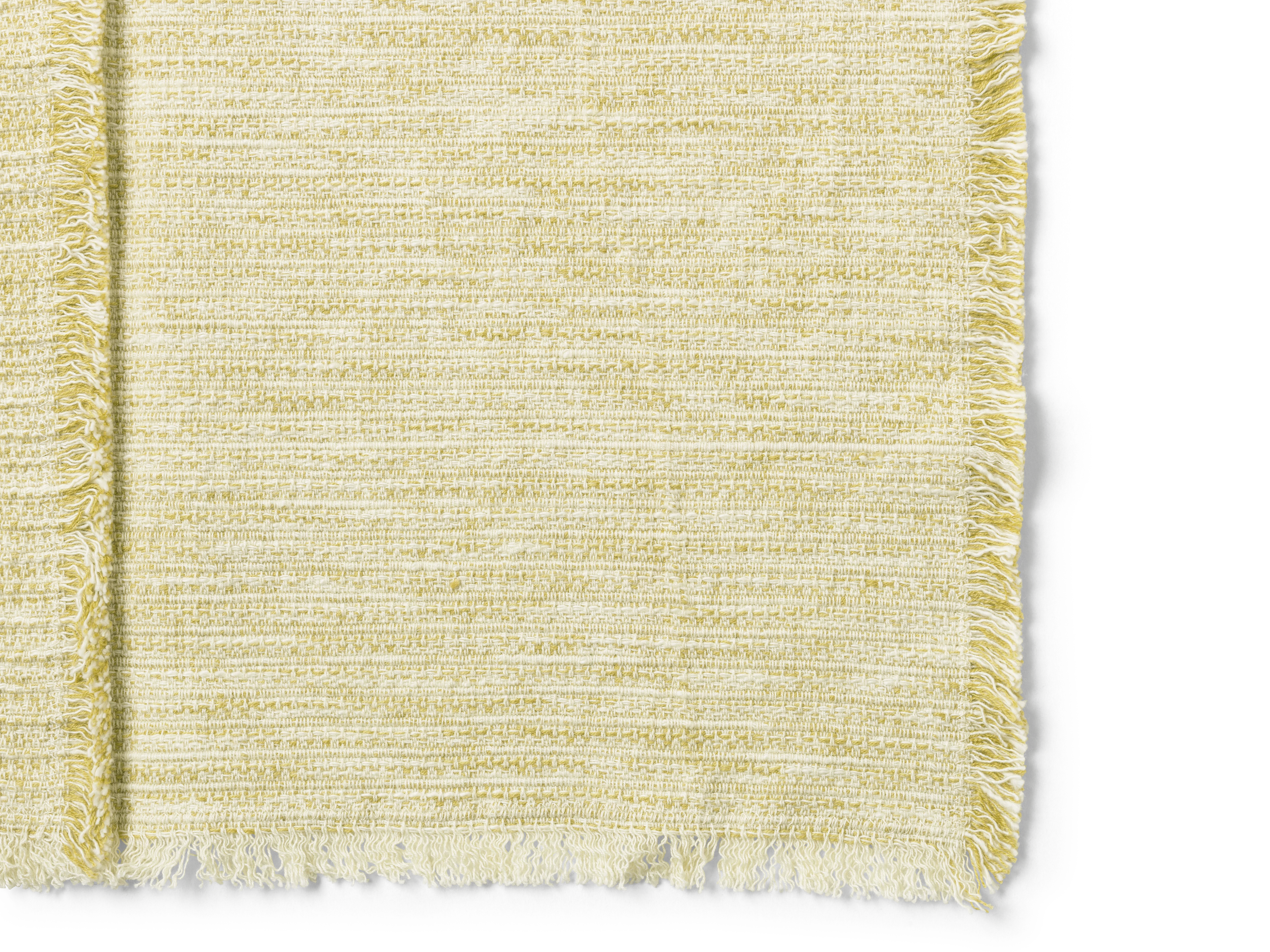 Handtuch 70x140 cm von JUNA in der Farbe Senf, hergestellt aus Baumwolle