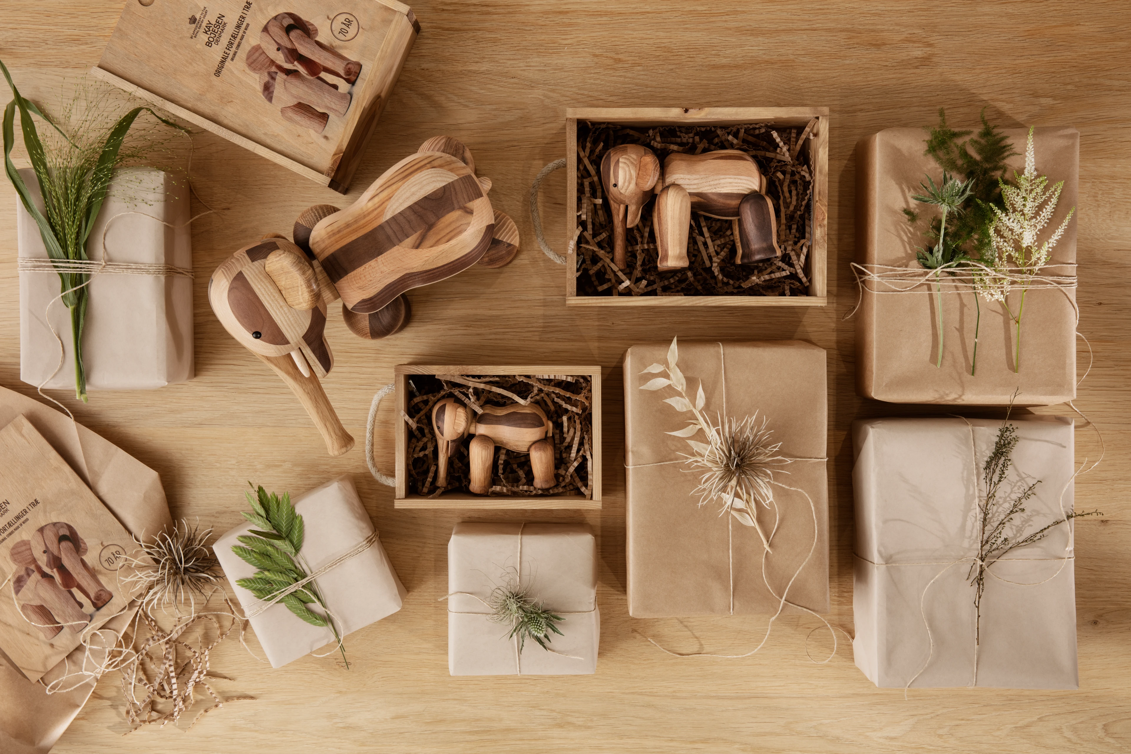 Reworked Anniversary Elephant mini from Kay Bojesen in Mixed wood color, made of Wood