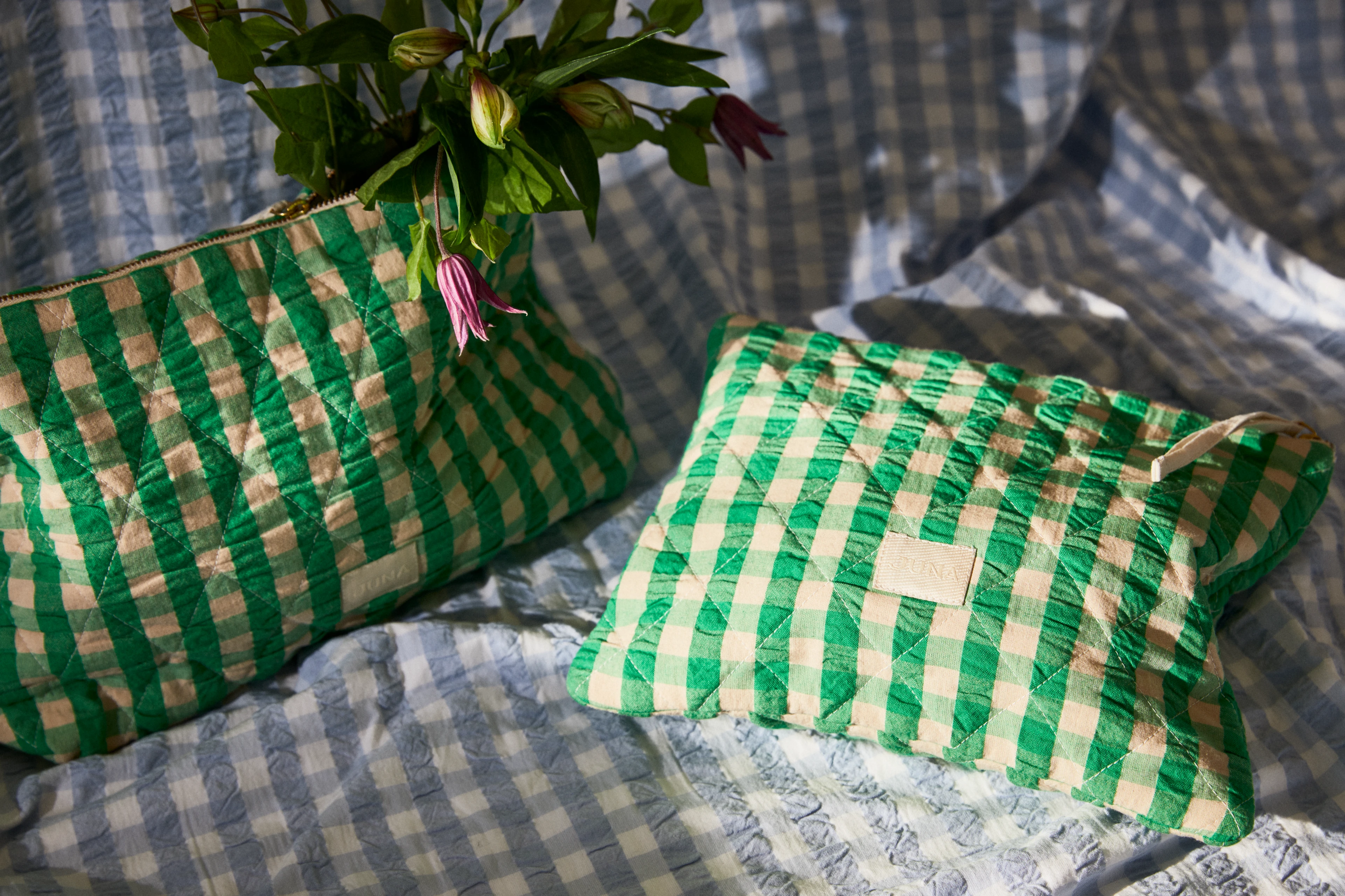 Nola Makeup bag 23x5x15 cm from JUNA in Green/Sand color, made of Cotton