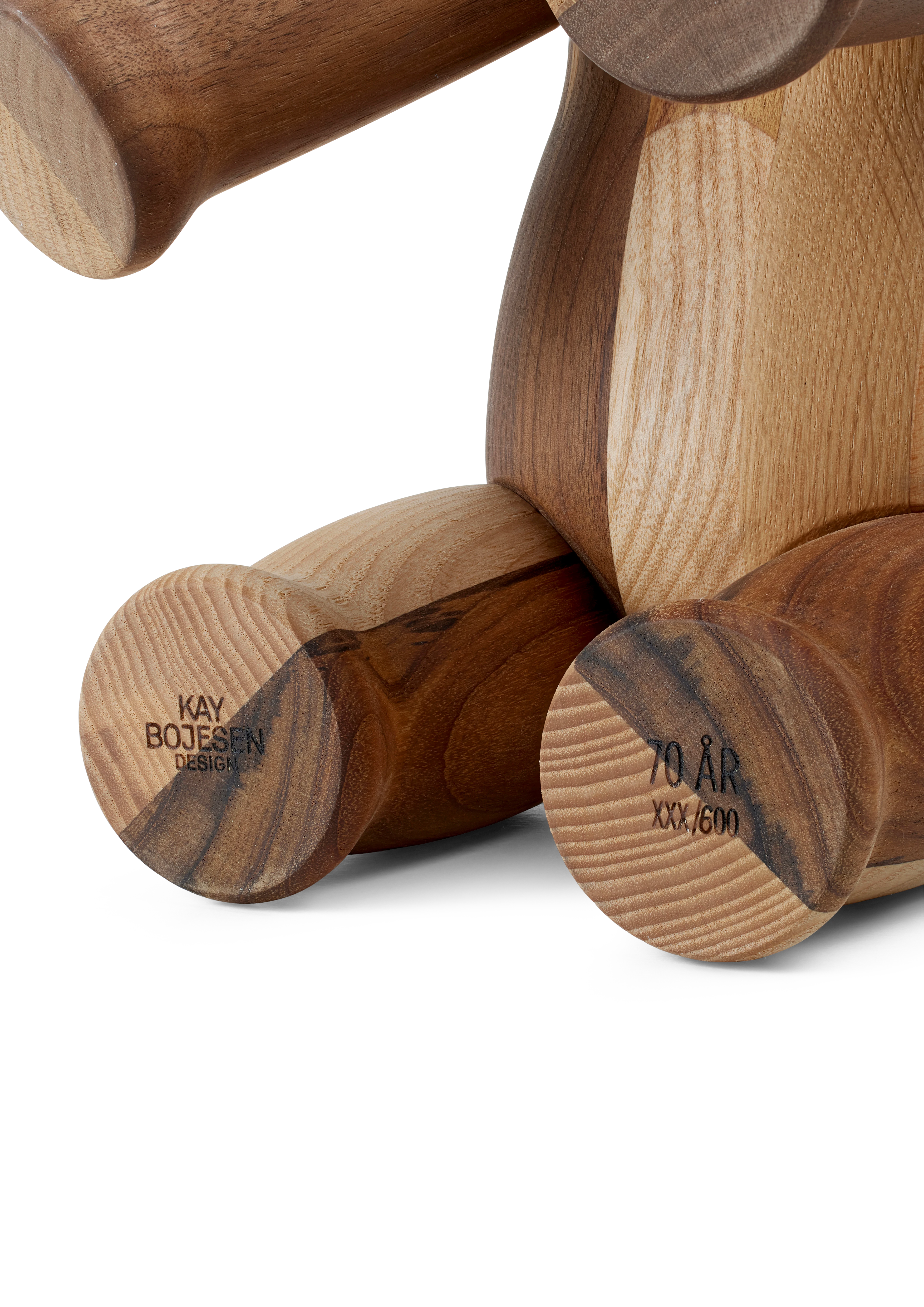 Reworked Anniversary Elefant stor från Kay Bojesen i färgen Mixed wood, tillverkad av Trä