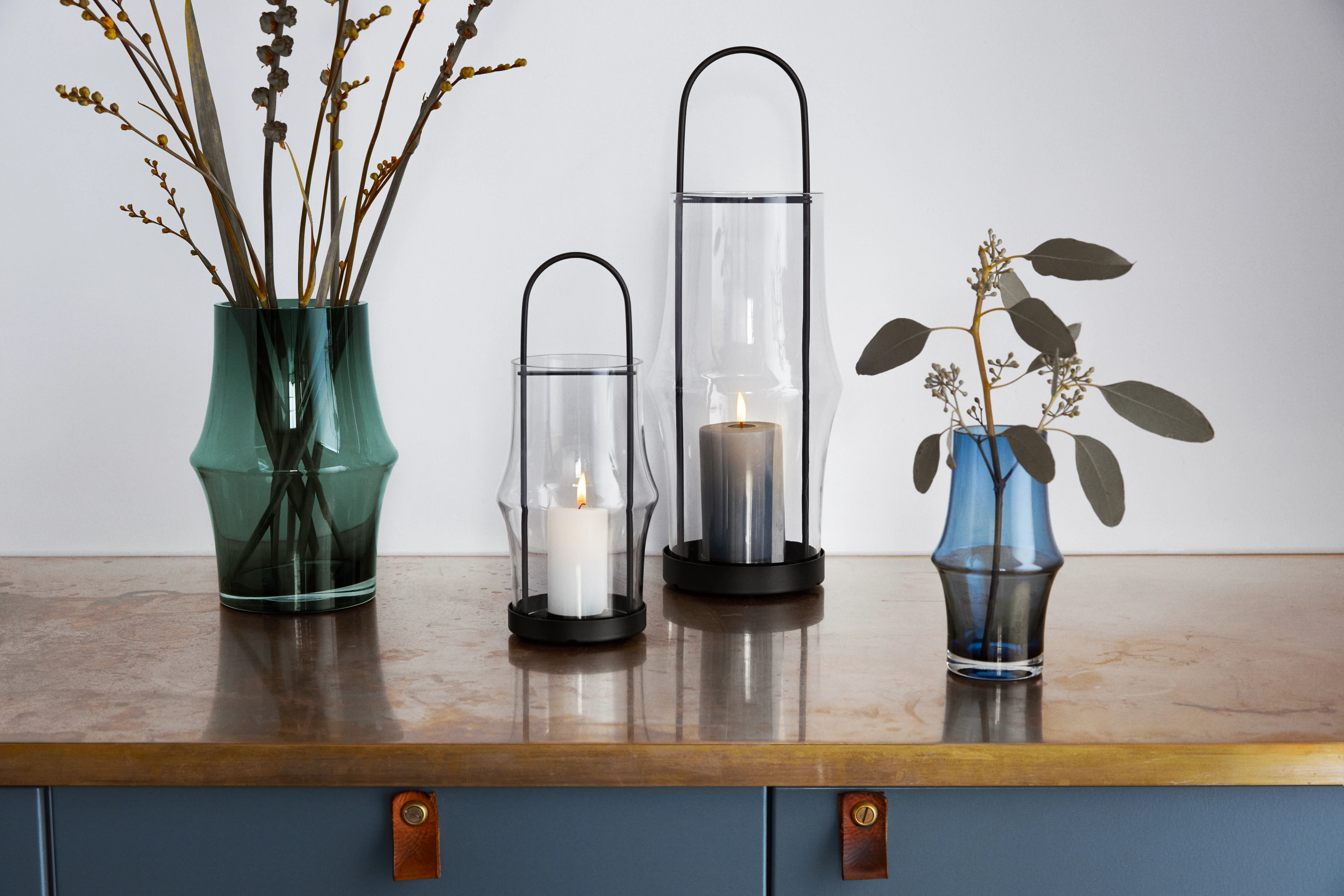 Vase H15 cm fra Holmegaard i farven Mørk blå, lavet af Glas