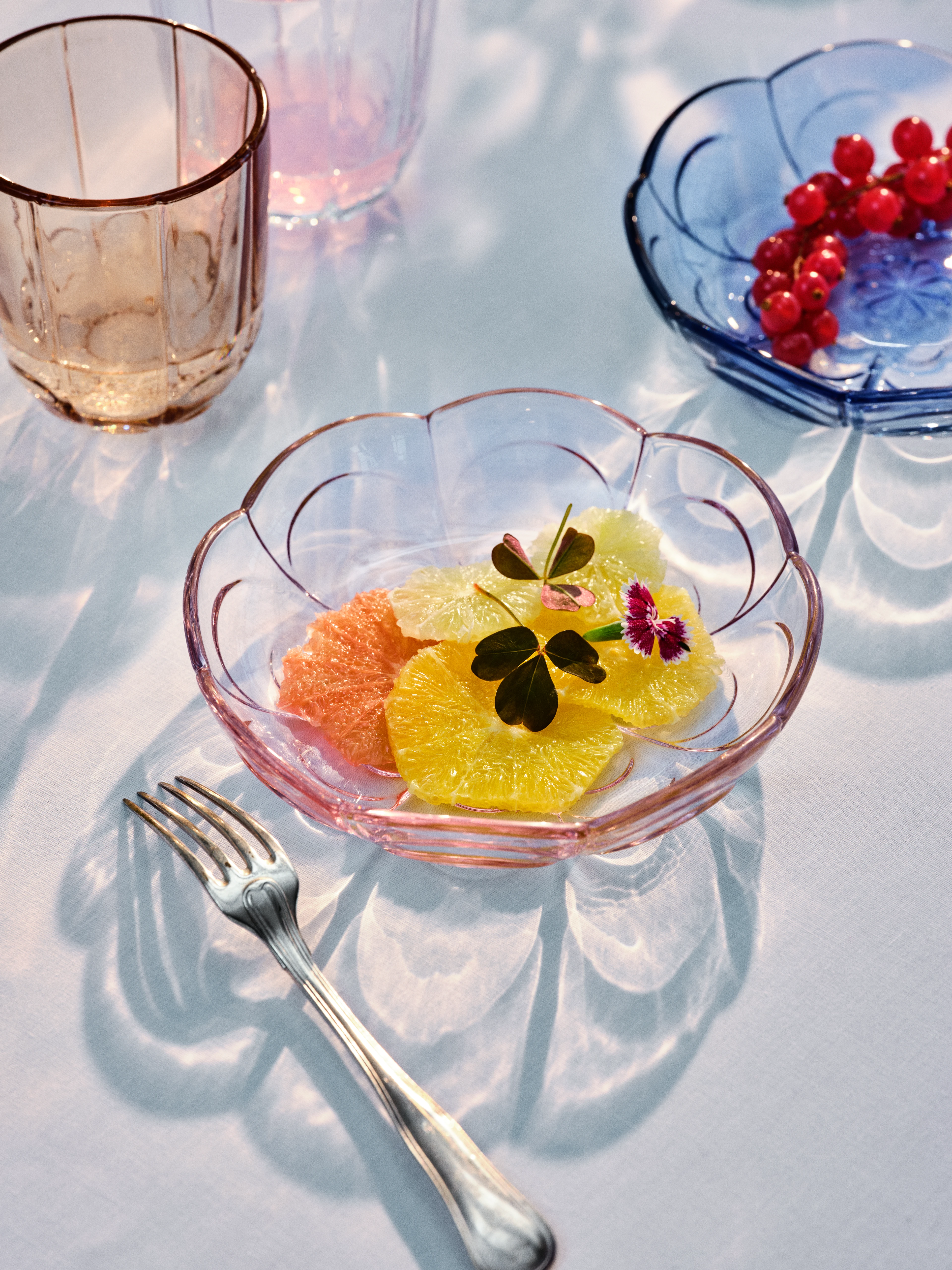 Kleine Eisteller Ø16 cm 2 Stck. von Holmegaard in der Farbe Cherry blossom, hergestellt aus Glas