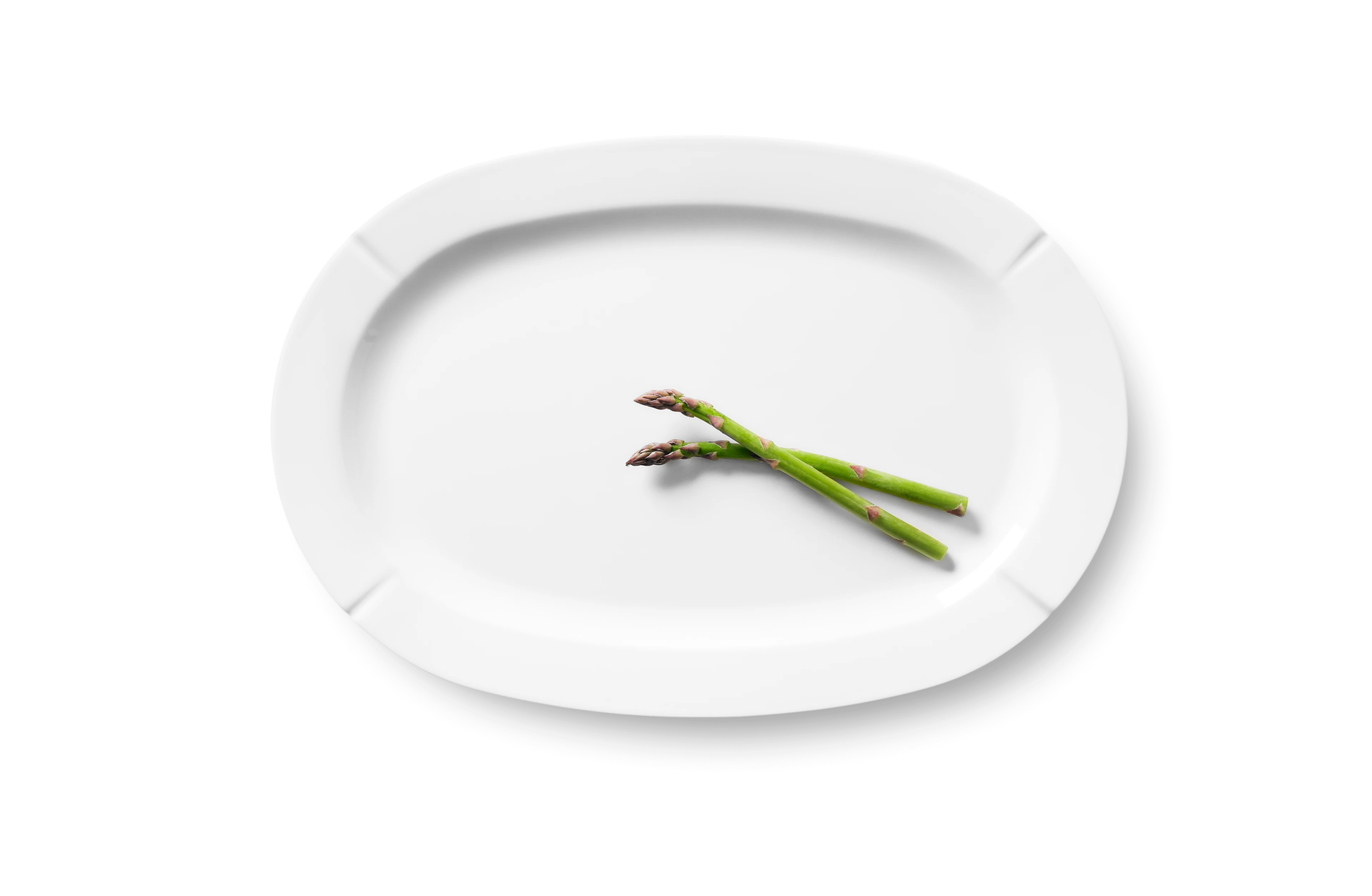 Oval serveringsfat 44x30 cm fra Rosendahl i fargen Hvit, laget av Keramikk