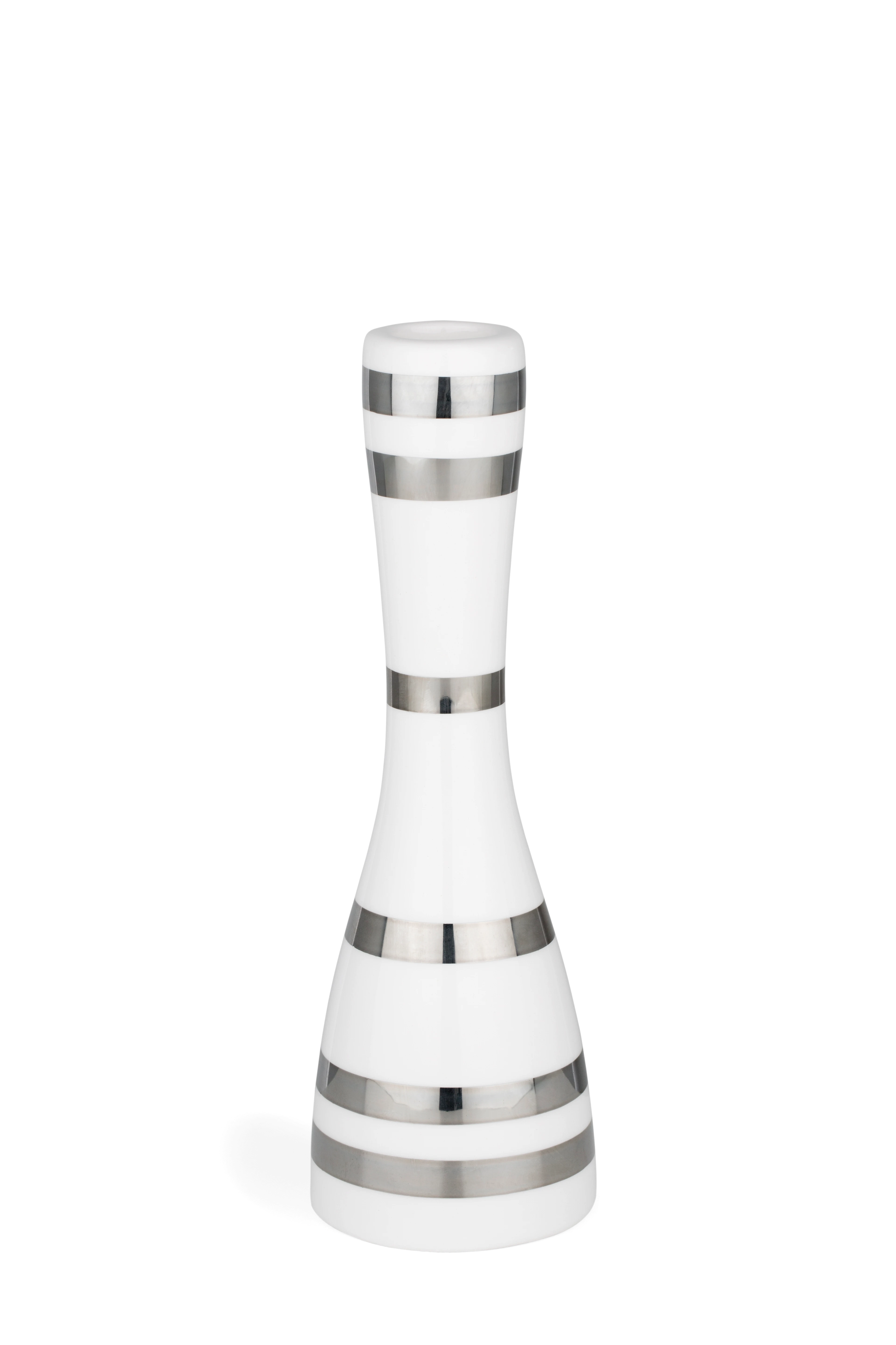 Ljusstake H20 cm från Kähler i färgen Silver, tillverkad av Keramik