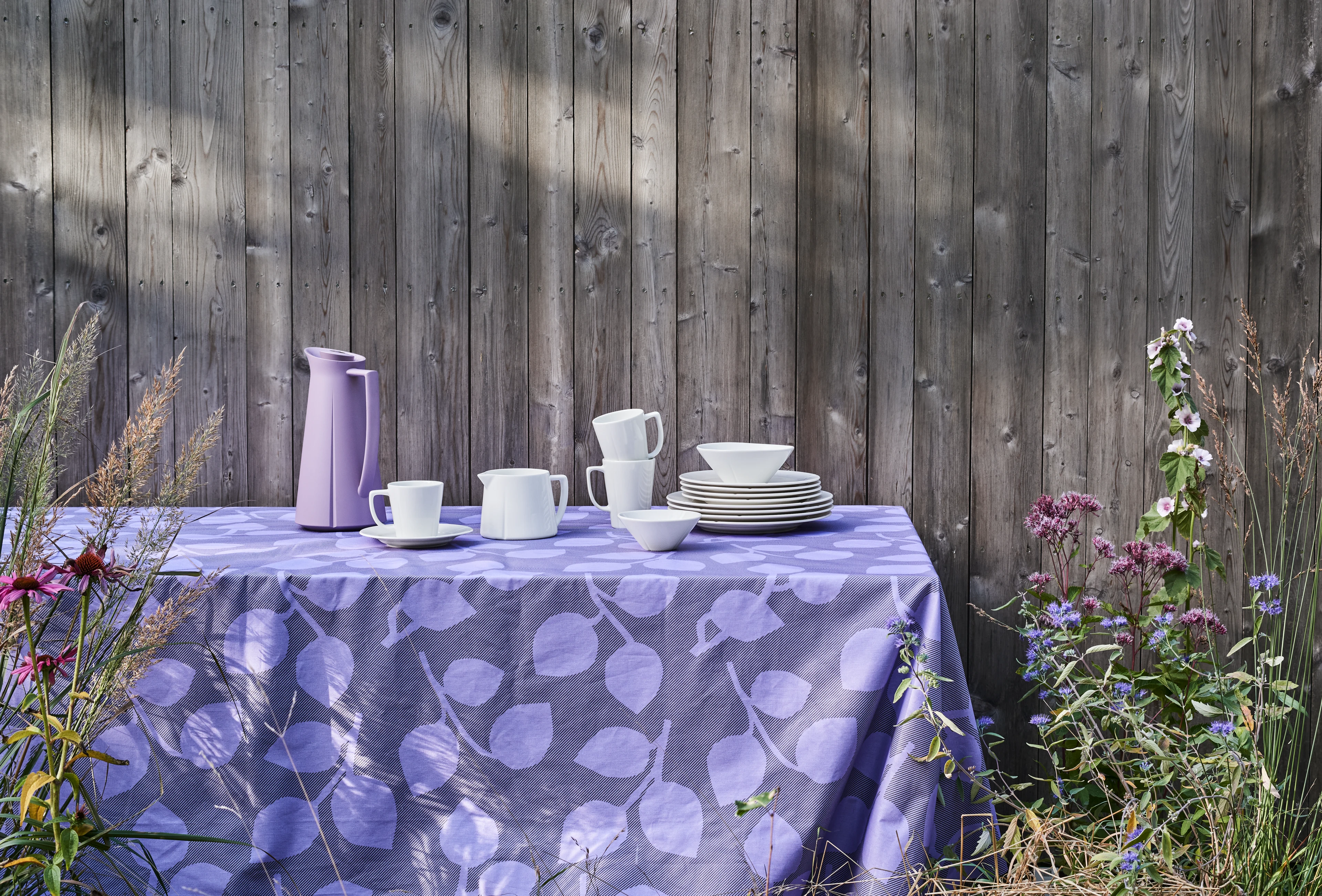 Outdoor Natura Acrylic tablecloth W140 cm from Rosendahl in Green/Lavender color, made of Cotton