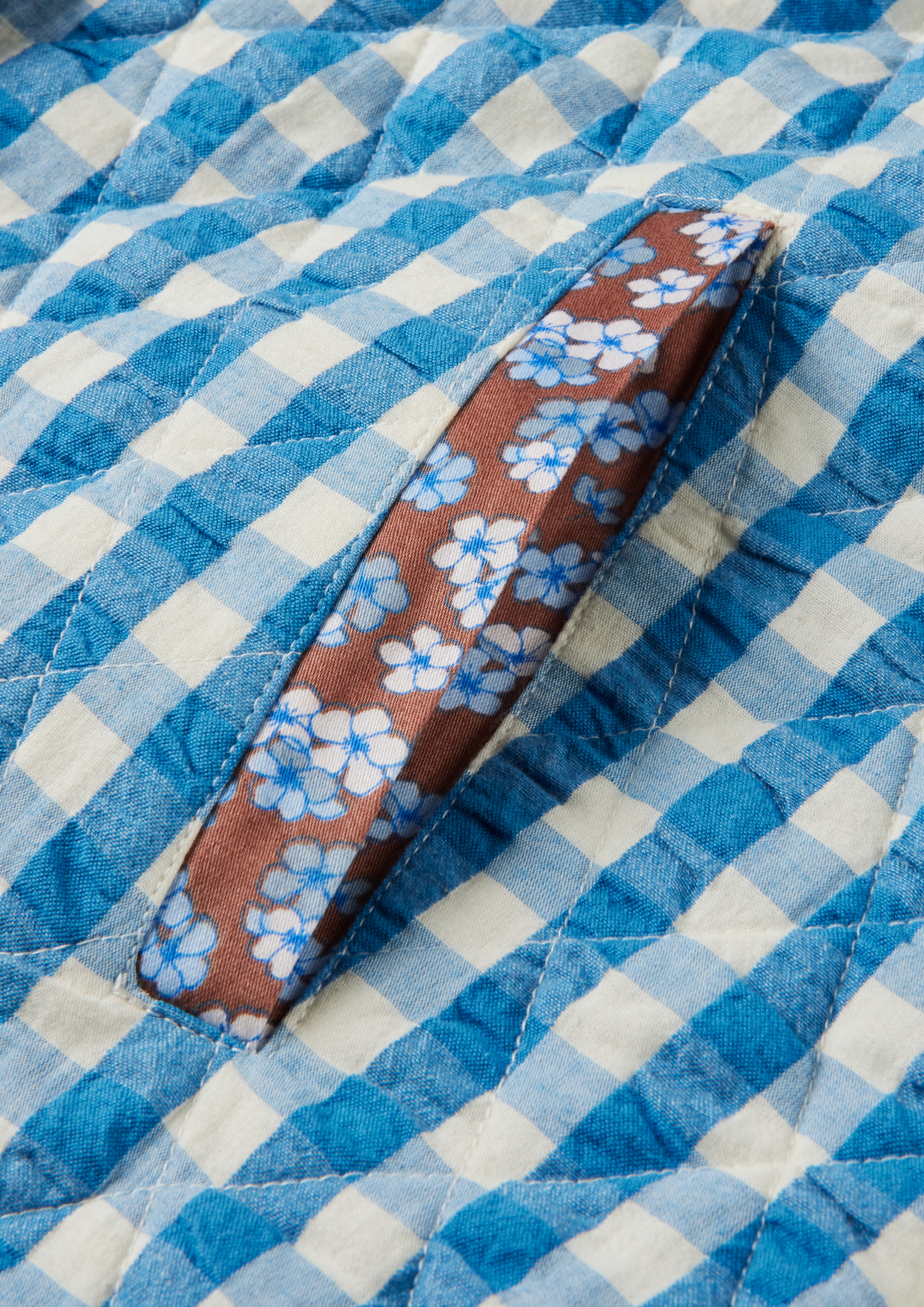 Beate coat M/L fra JUNA i farven Blå/Støvet rød, lavet af Bomuld