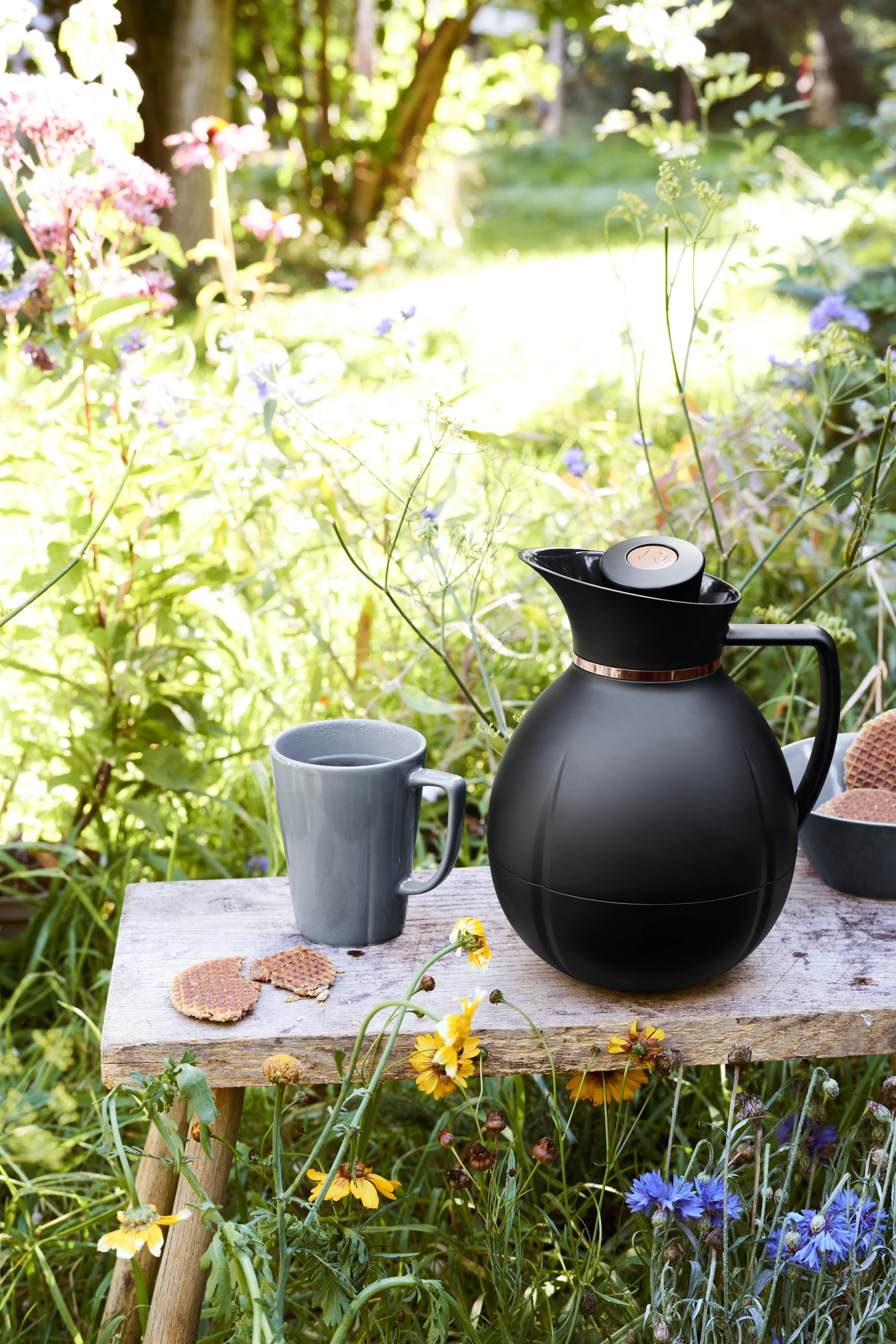 Mugg 34 cl 2 st. från Rosendahl i färgen Ash grey, tillverkad av Keramik