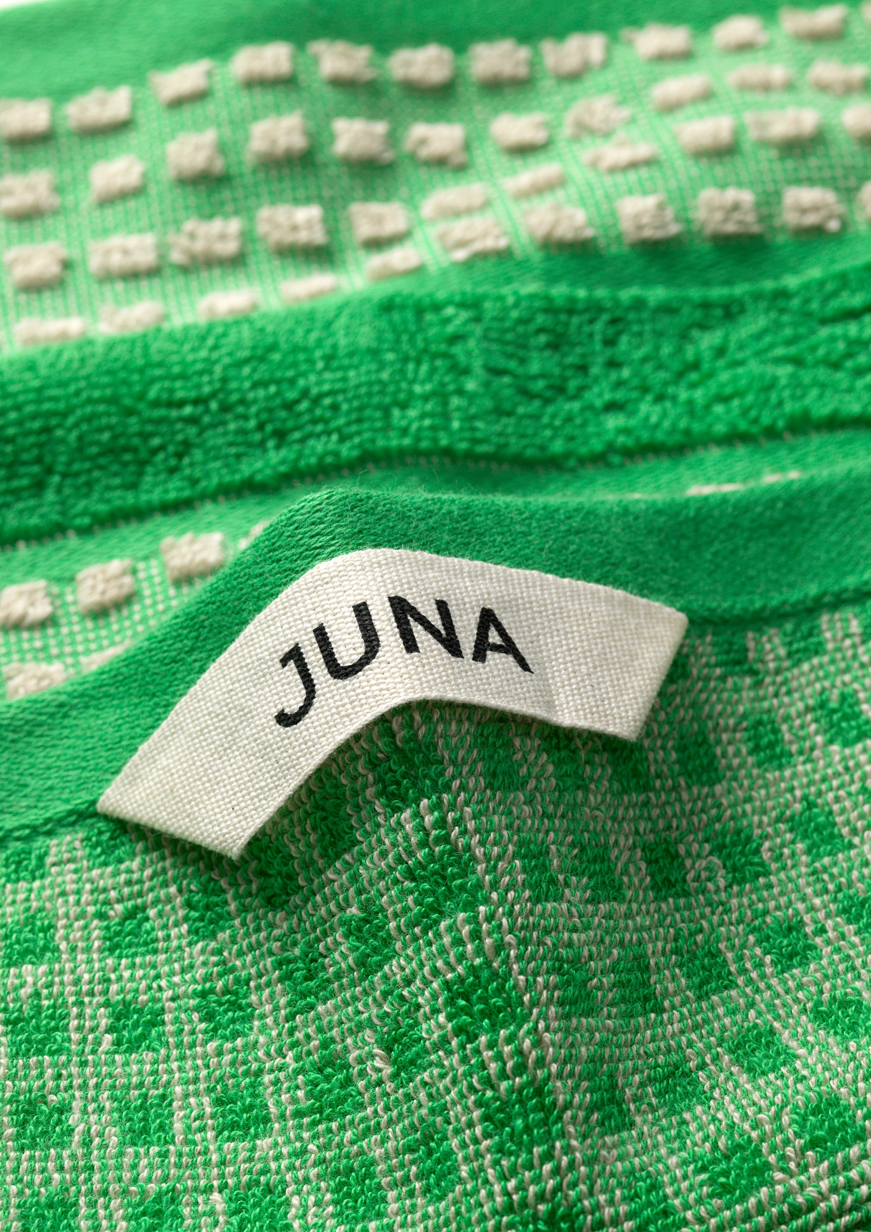 Face cloth 30x30 cm from JUNA in Green/Sand color, made of Cotton