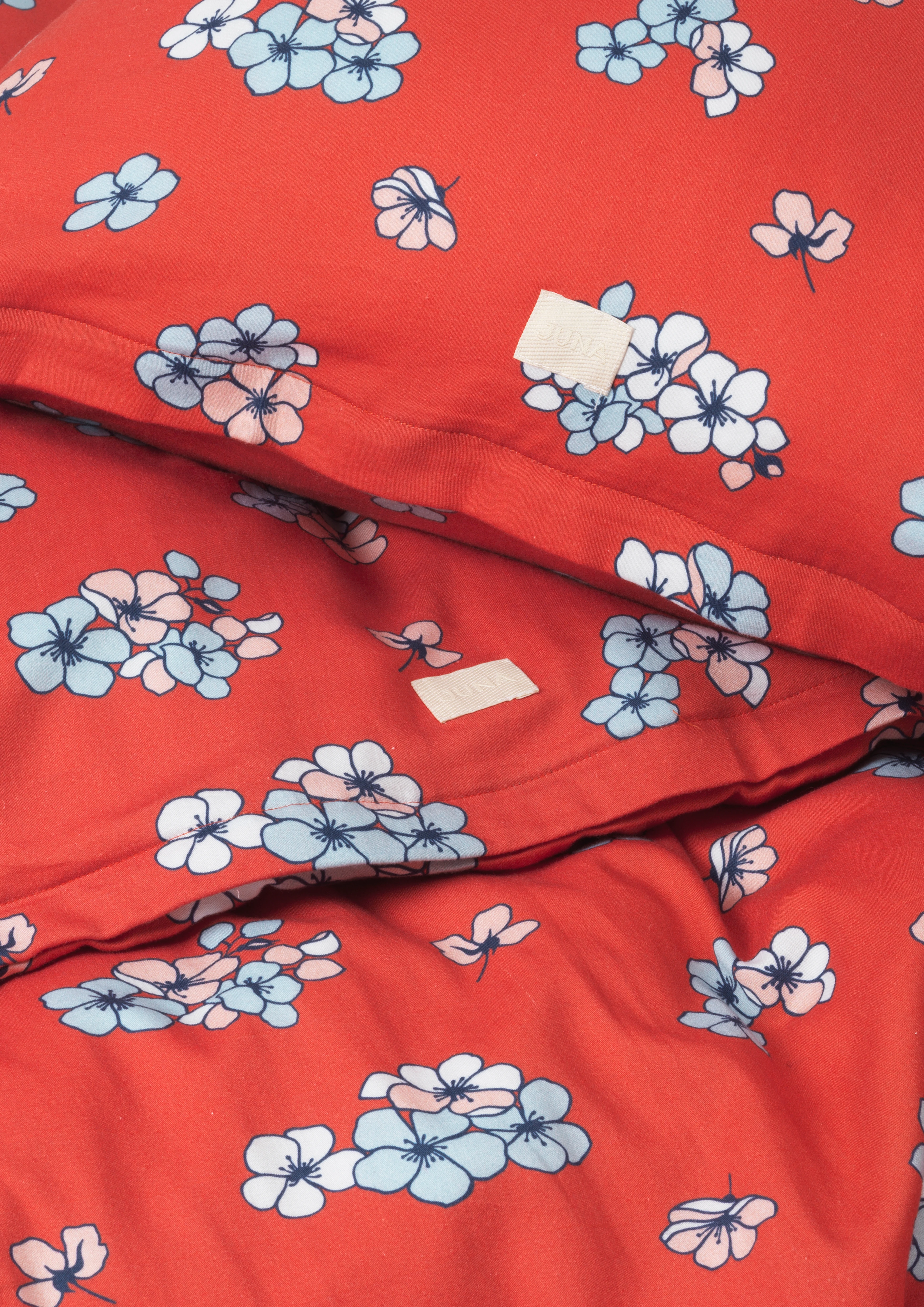 Bed linen 220x220 cm from JUNA in Chili color, made of Cotton sateen