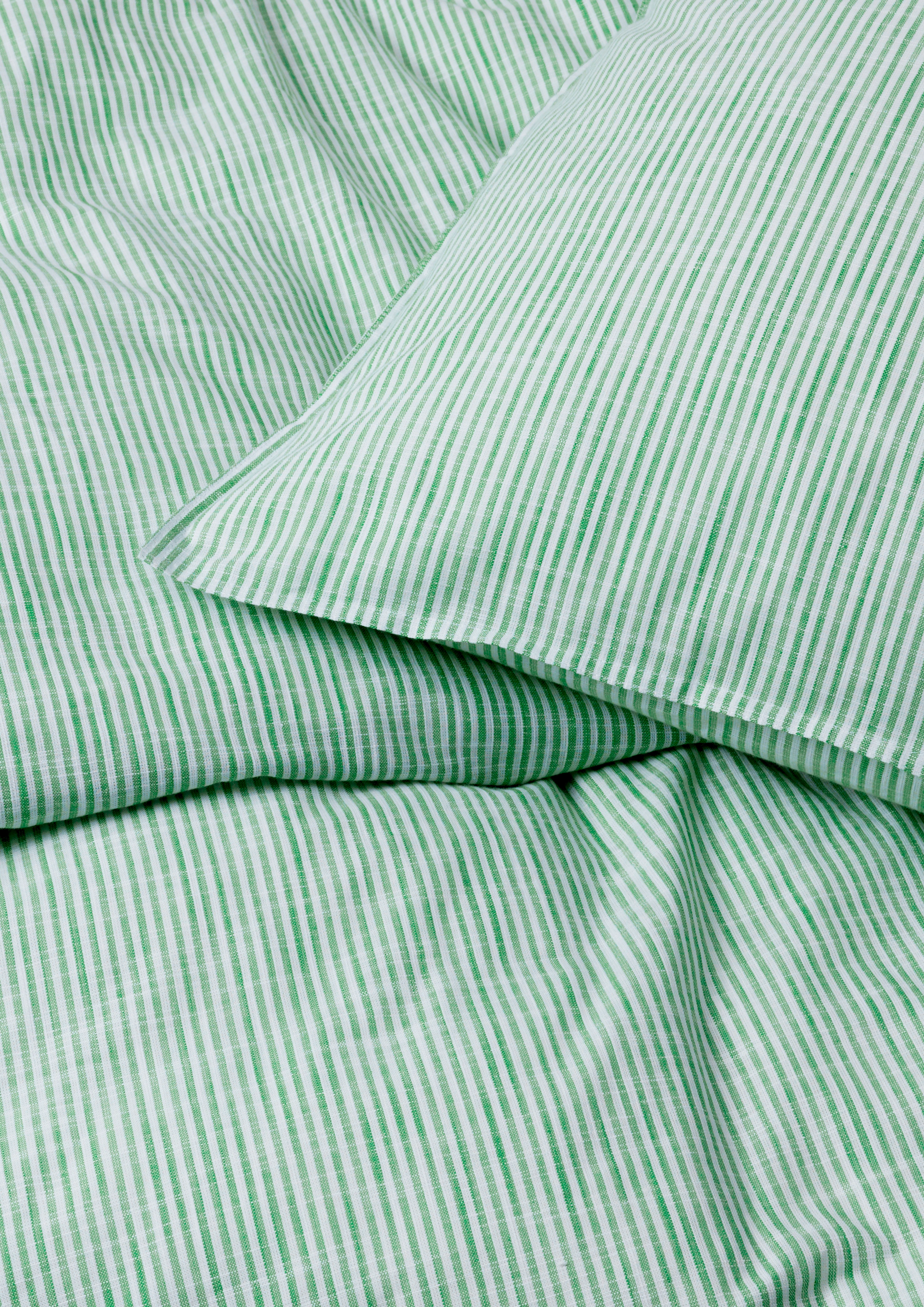 Bed linen 140x220 cm from JUNA in Green/White color, made of Cotton