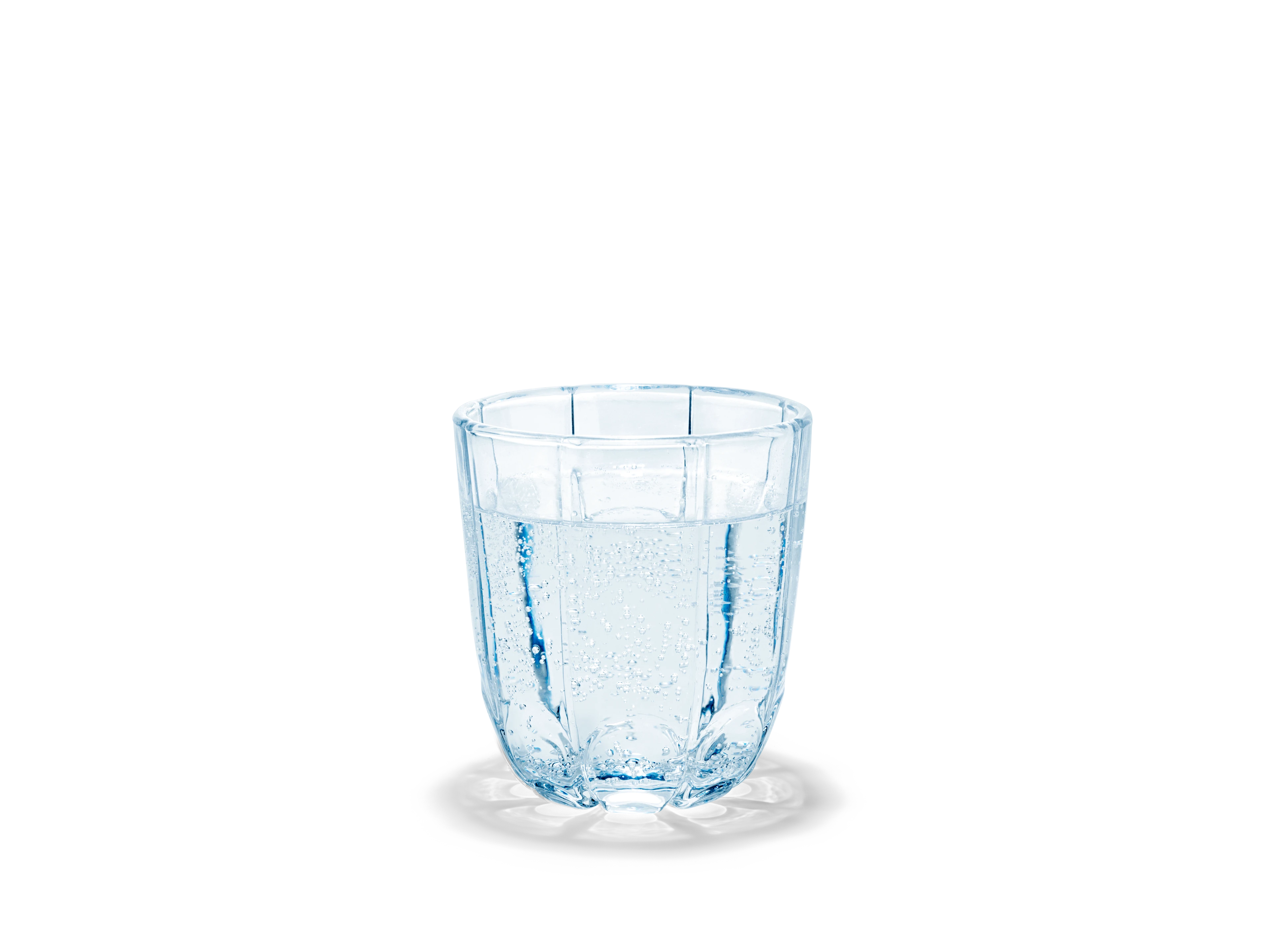 Vattenglas 32 cl 2 st. från Holmegaard i färgen Blue Iris, tillverkad av Glas