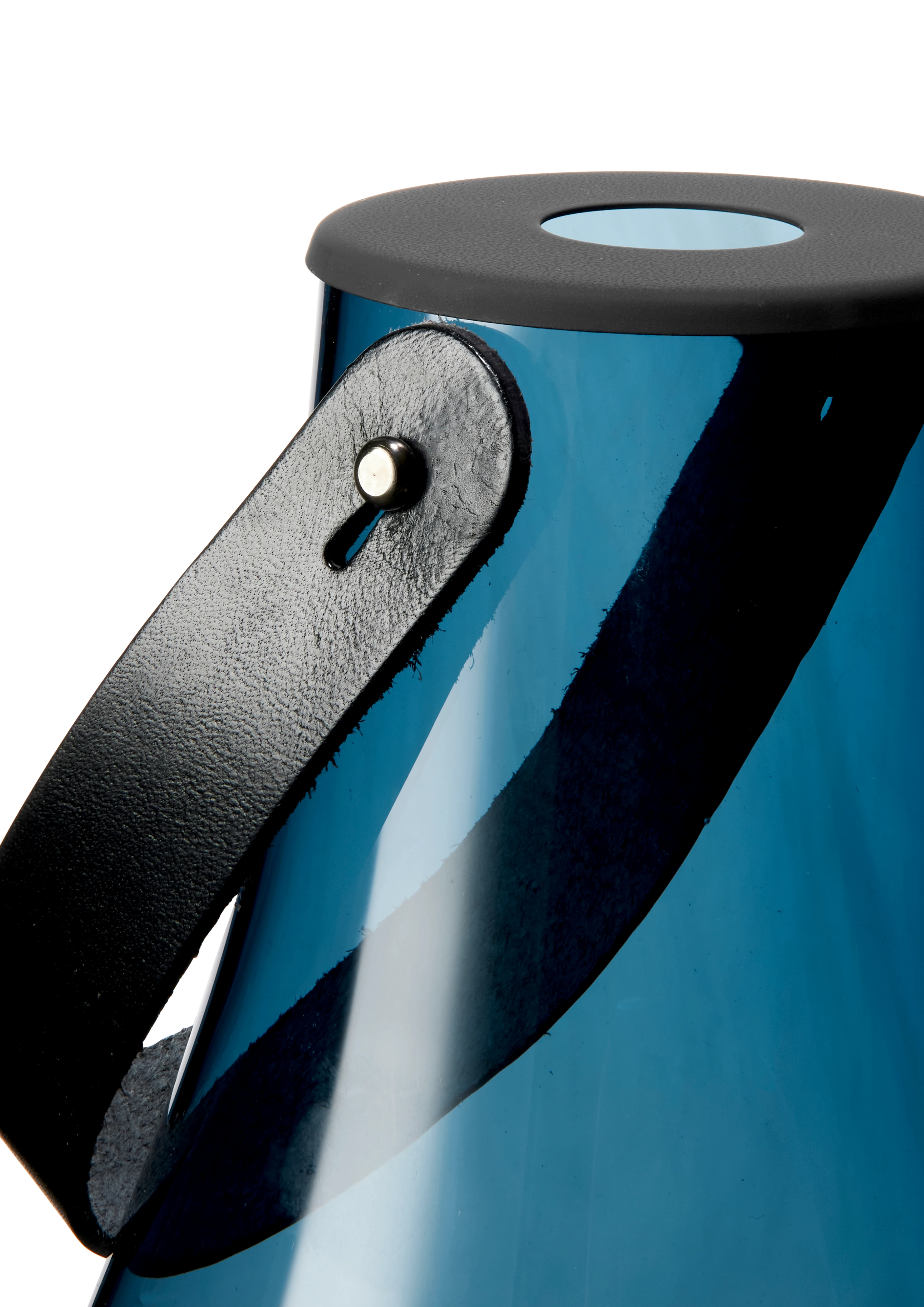 Laterne H25 cm von Holmegaard in der Farbe Dunkelblau, hergestellt aus Glas