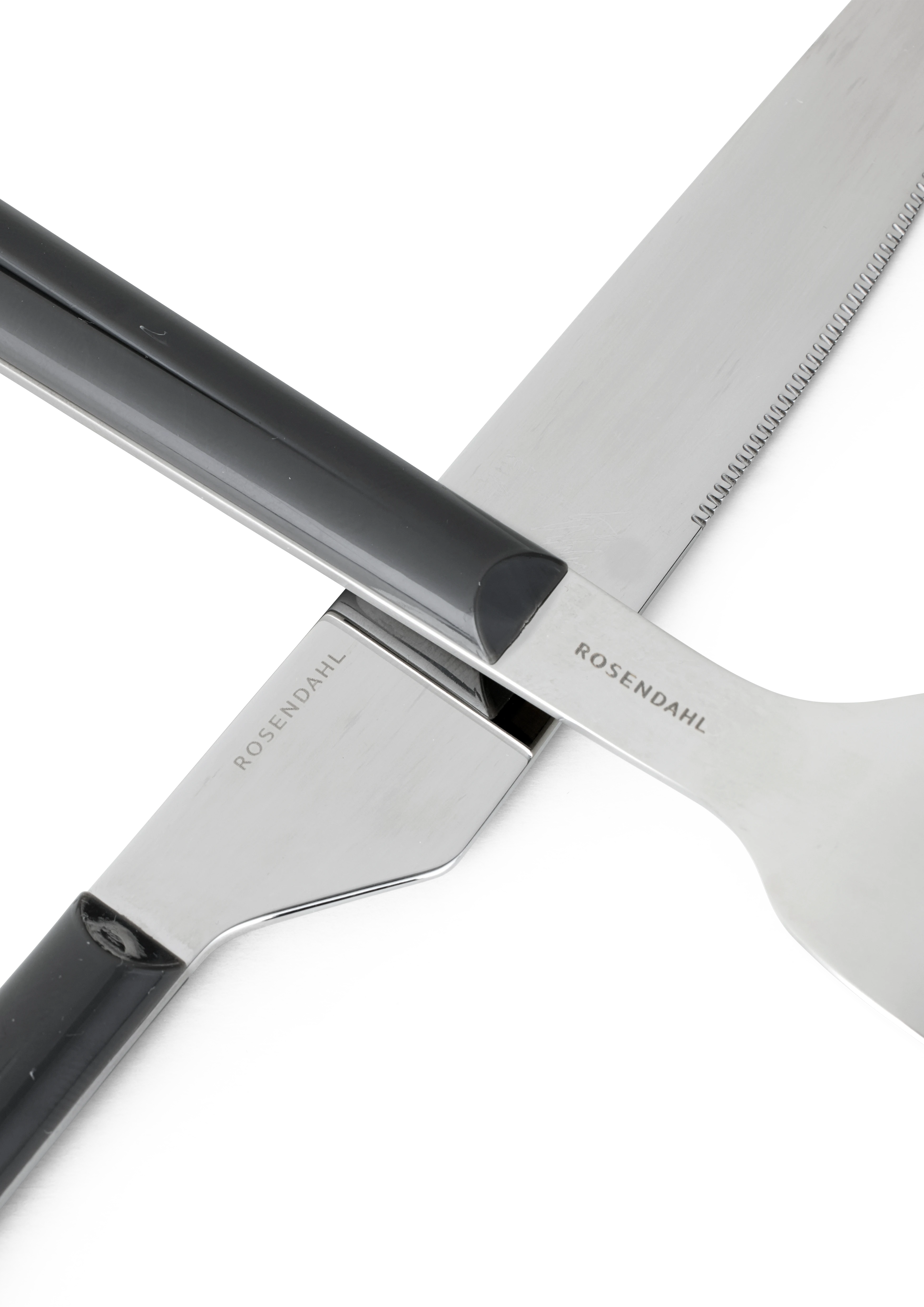 Bistro Bestikksett 16 deler fra Rosendahl i fargen Ash grey, laget av Metall