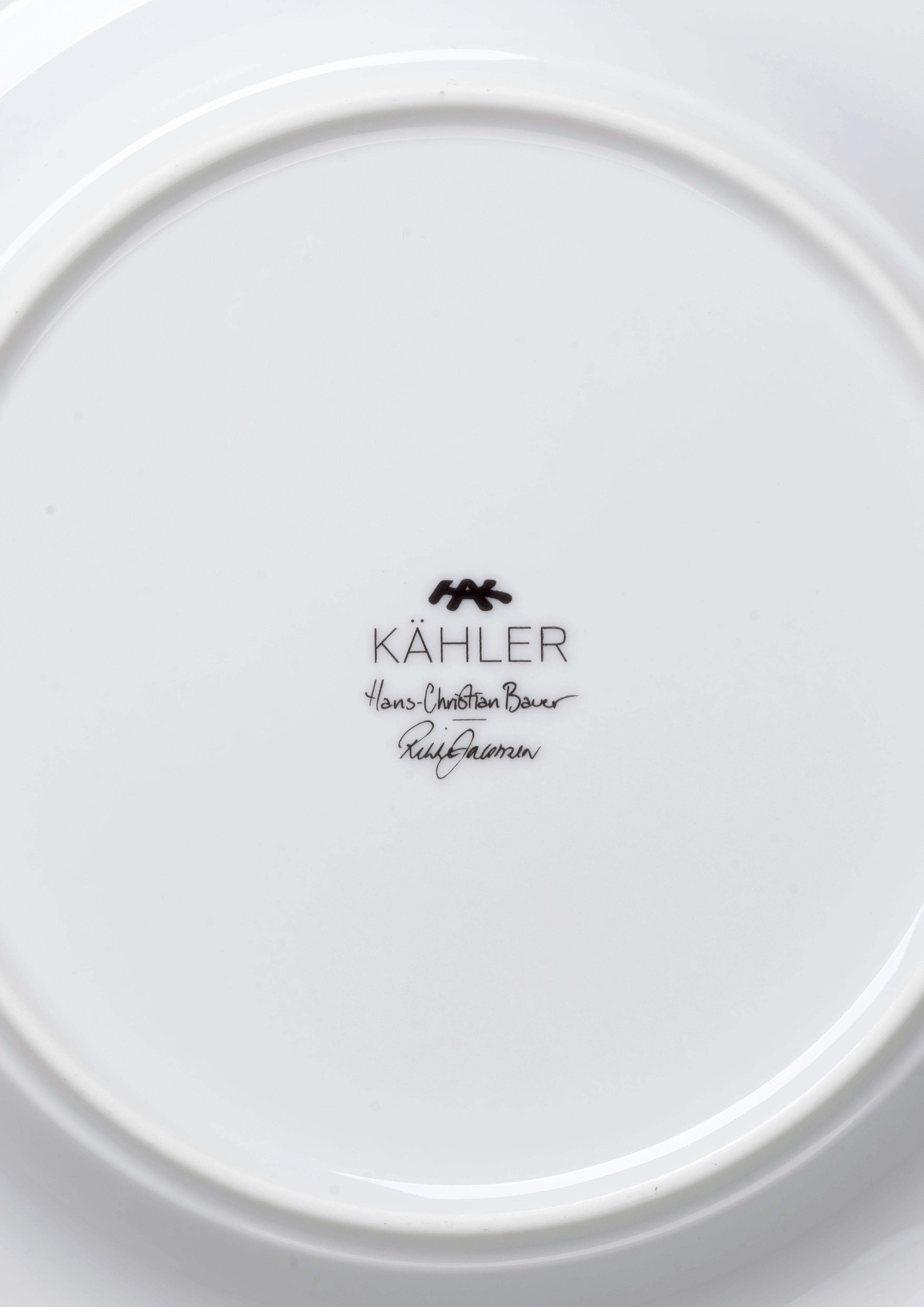 Plate Ø19 cm from Kähler  in White w. deco color, made of Ceramics