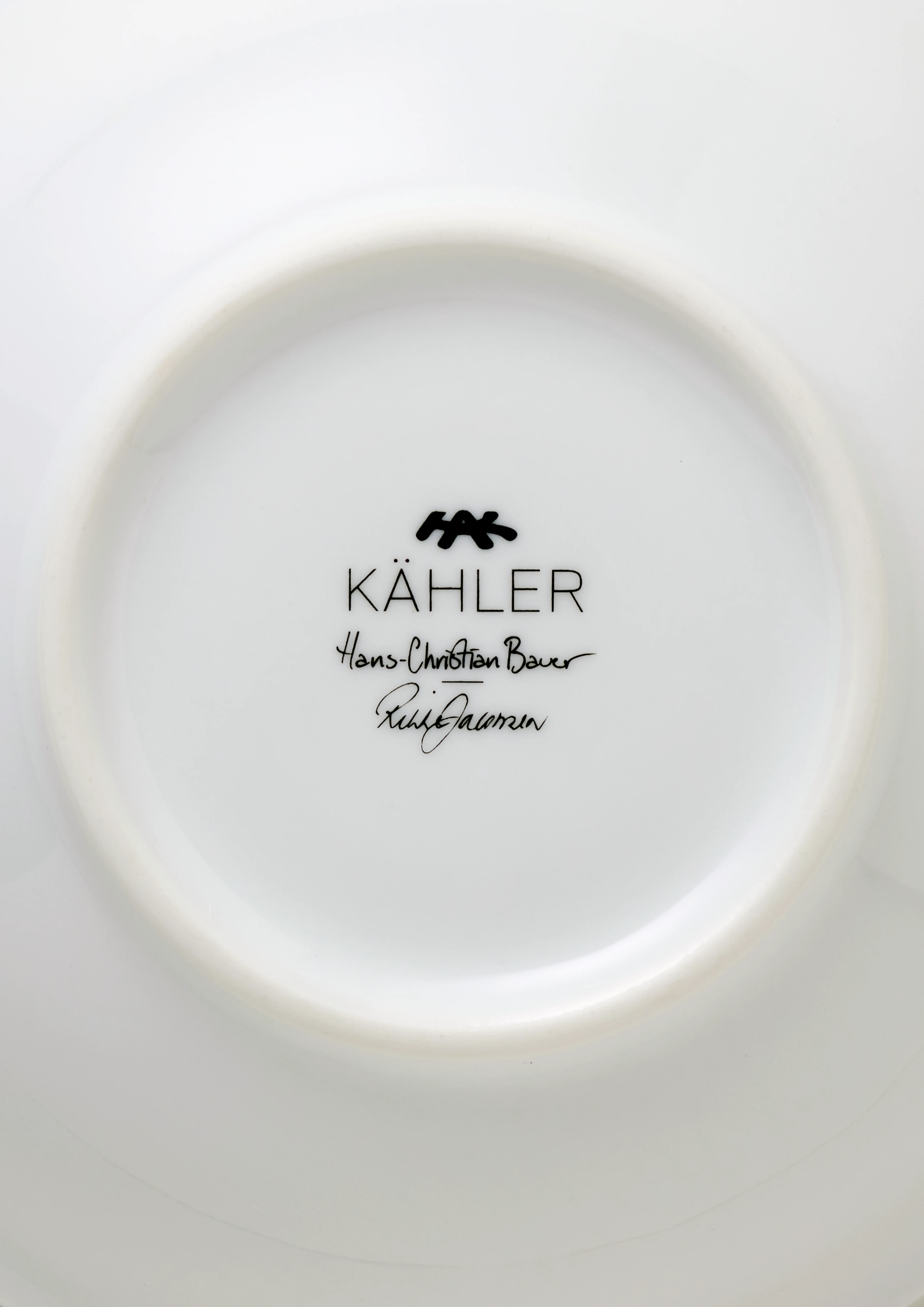 Skål Ø16 cm 2 stk. fra Kähler i farven Hvid m. deko, lavet af Keramik