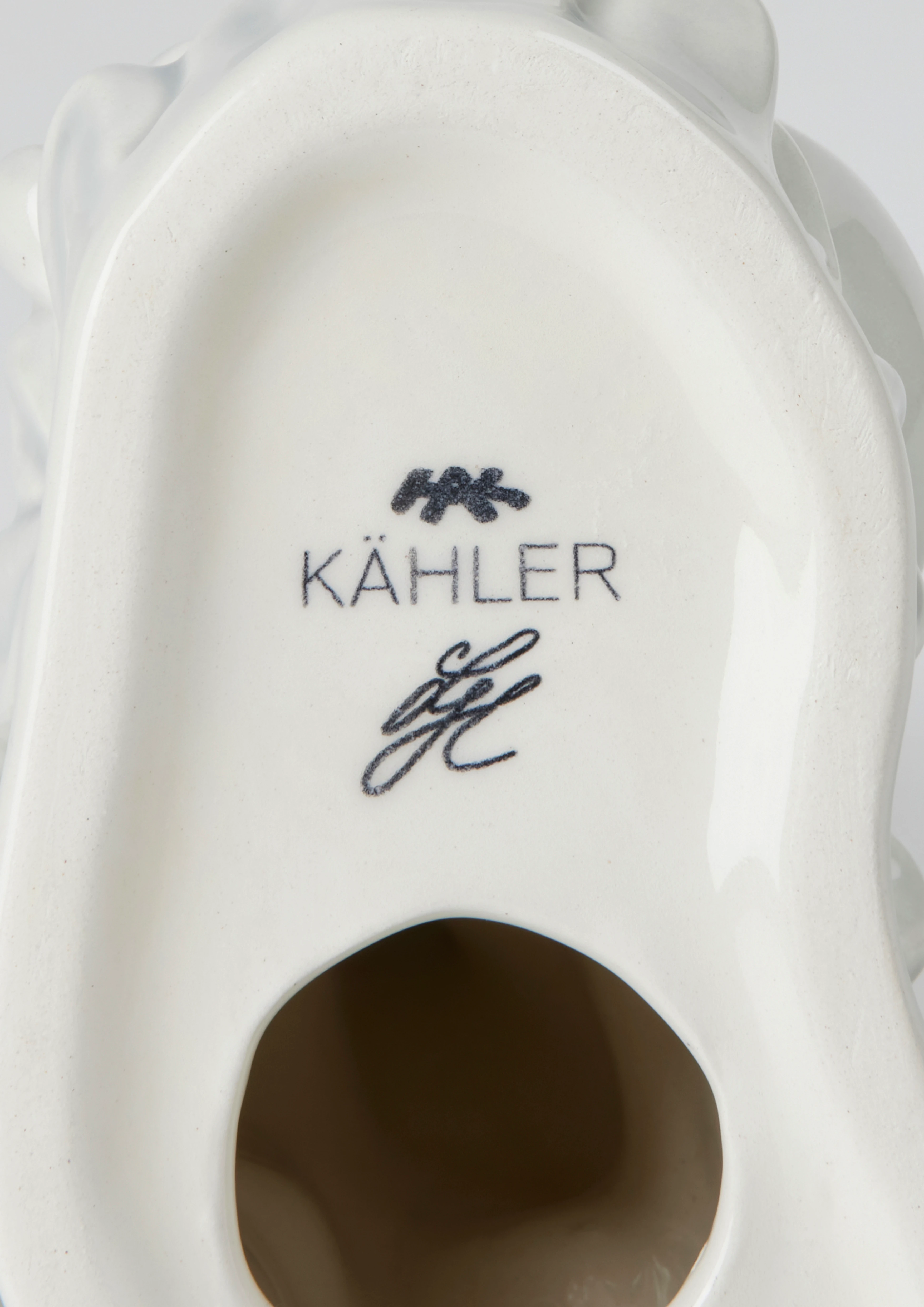 The Quietness from Kähler  in Grey color, made of Ceramics