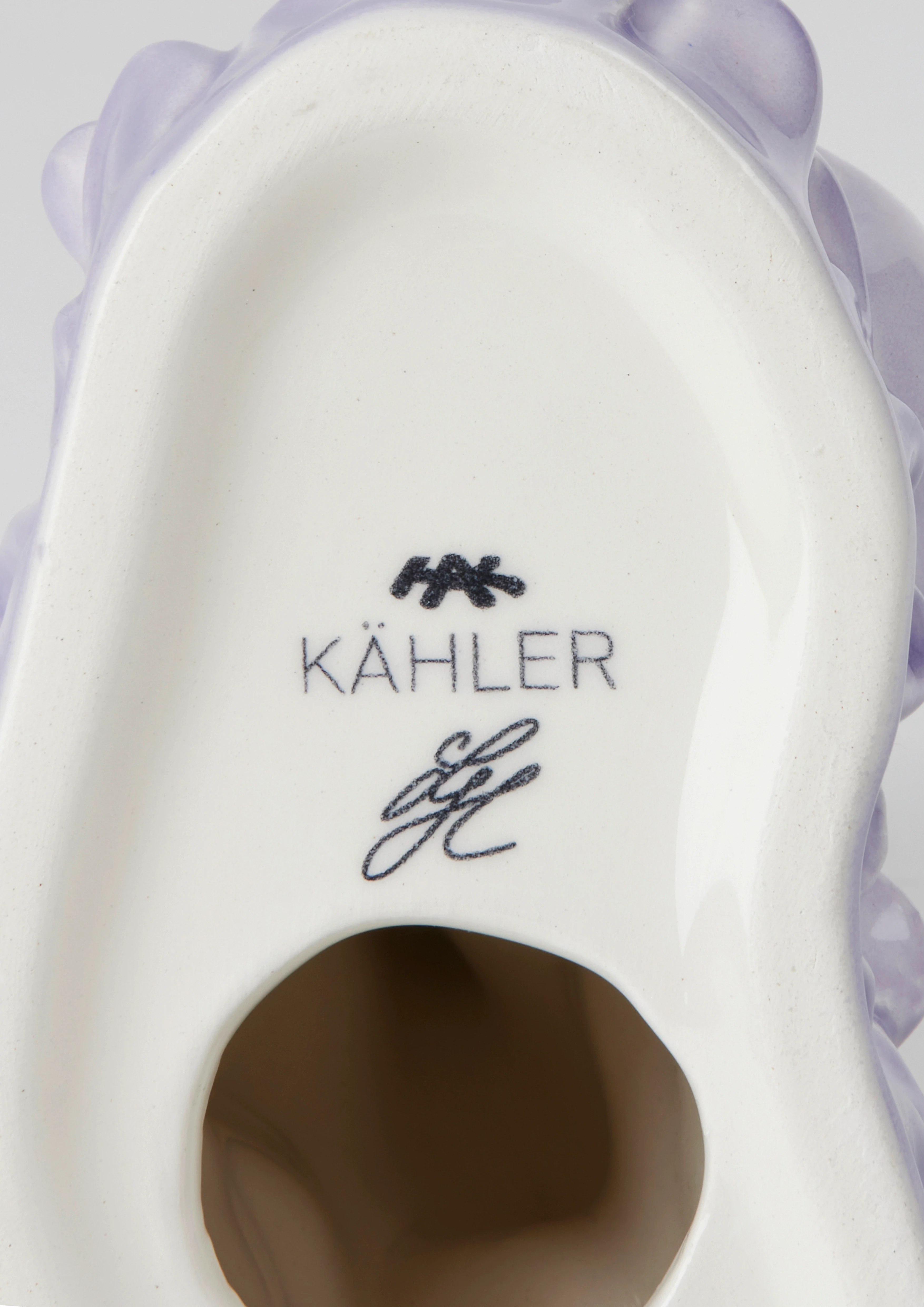 The Quietness from Kähler  in Purple color, made of Ceramics
