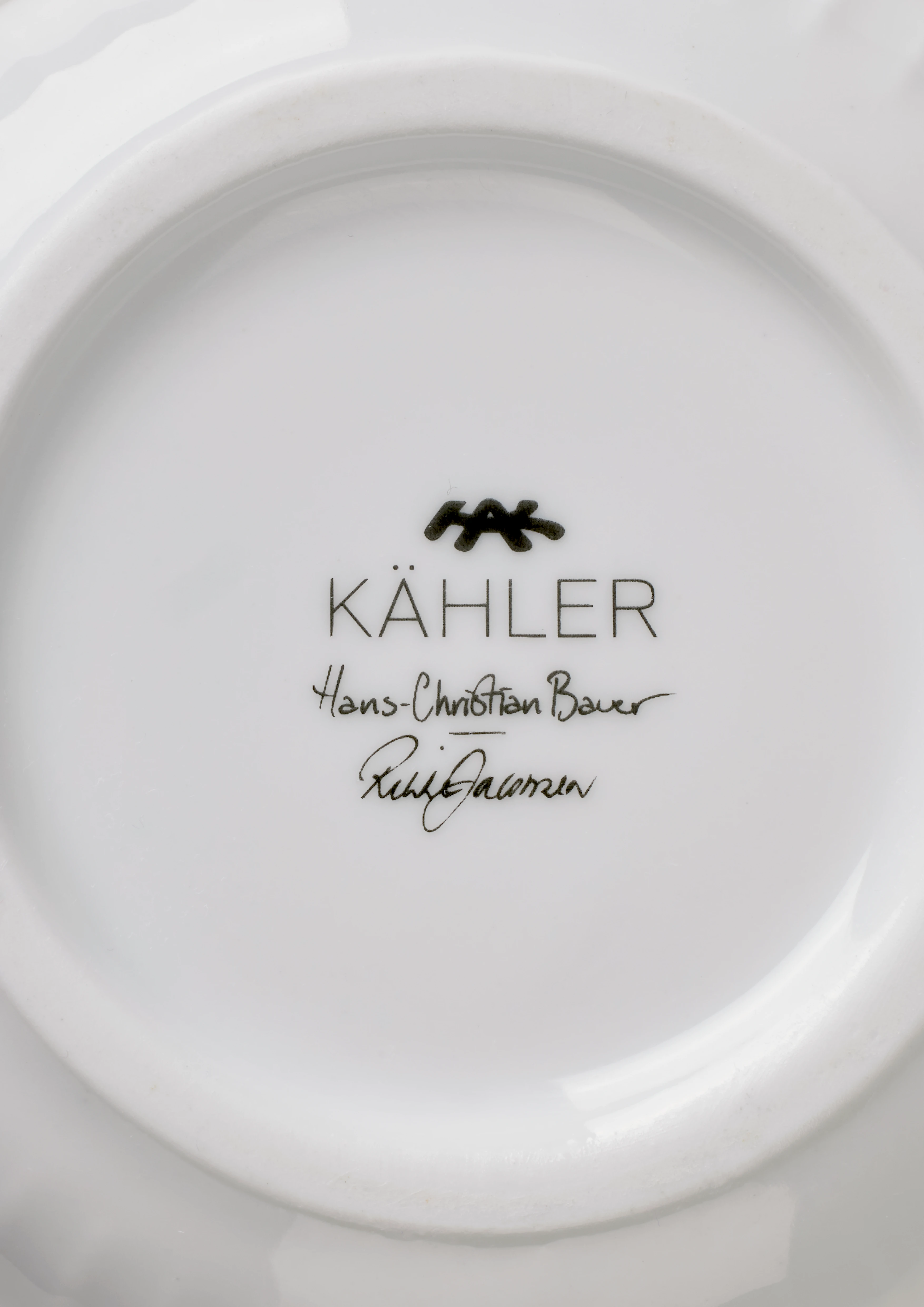 Saucekande 66 cl fra Kähler i farven Hvid m. deko, lavet af Keramik