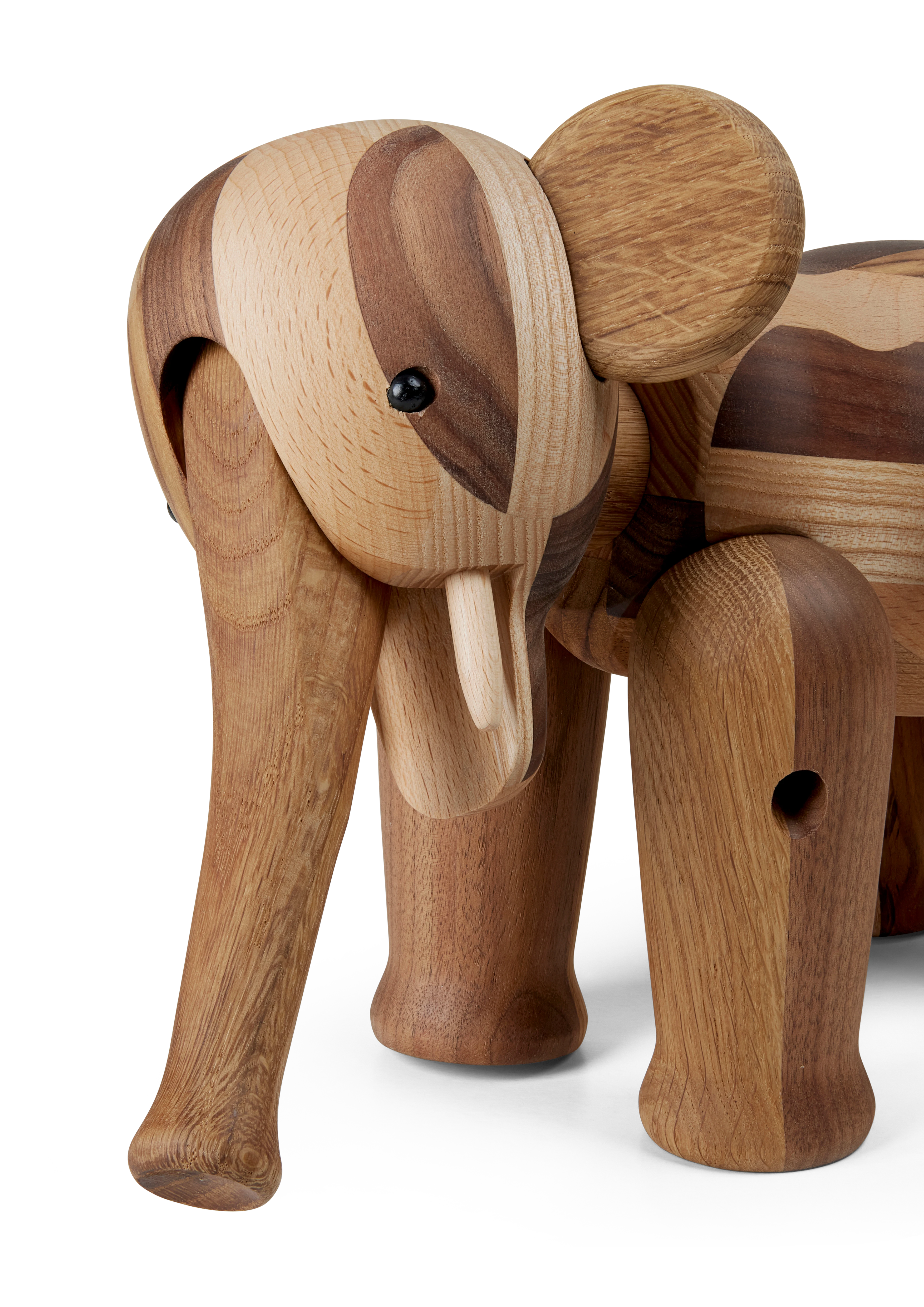 Reworked Anniversary Elefant stor från Kay Bojesen i färgen Mixed wood, tillverkad av Trä