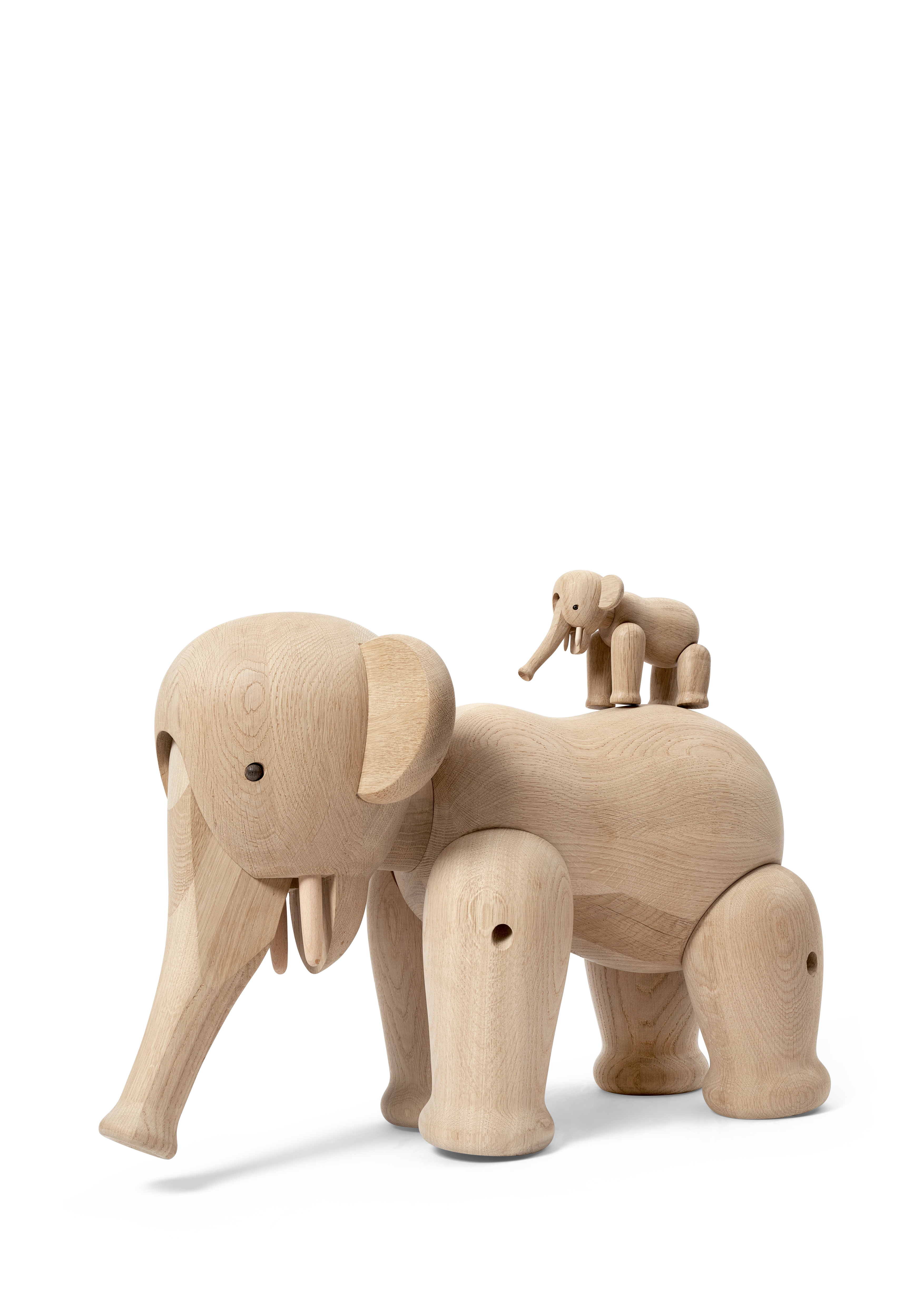 Elefant XXL fra Kay Bojesen i farven Eg, lavet af Træ