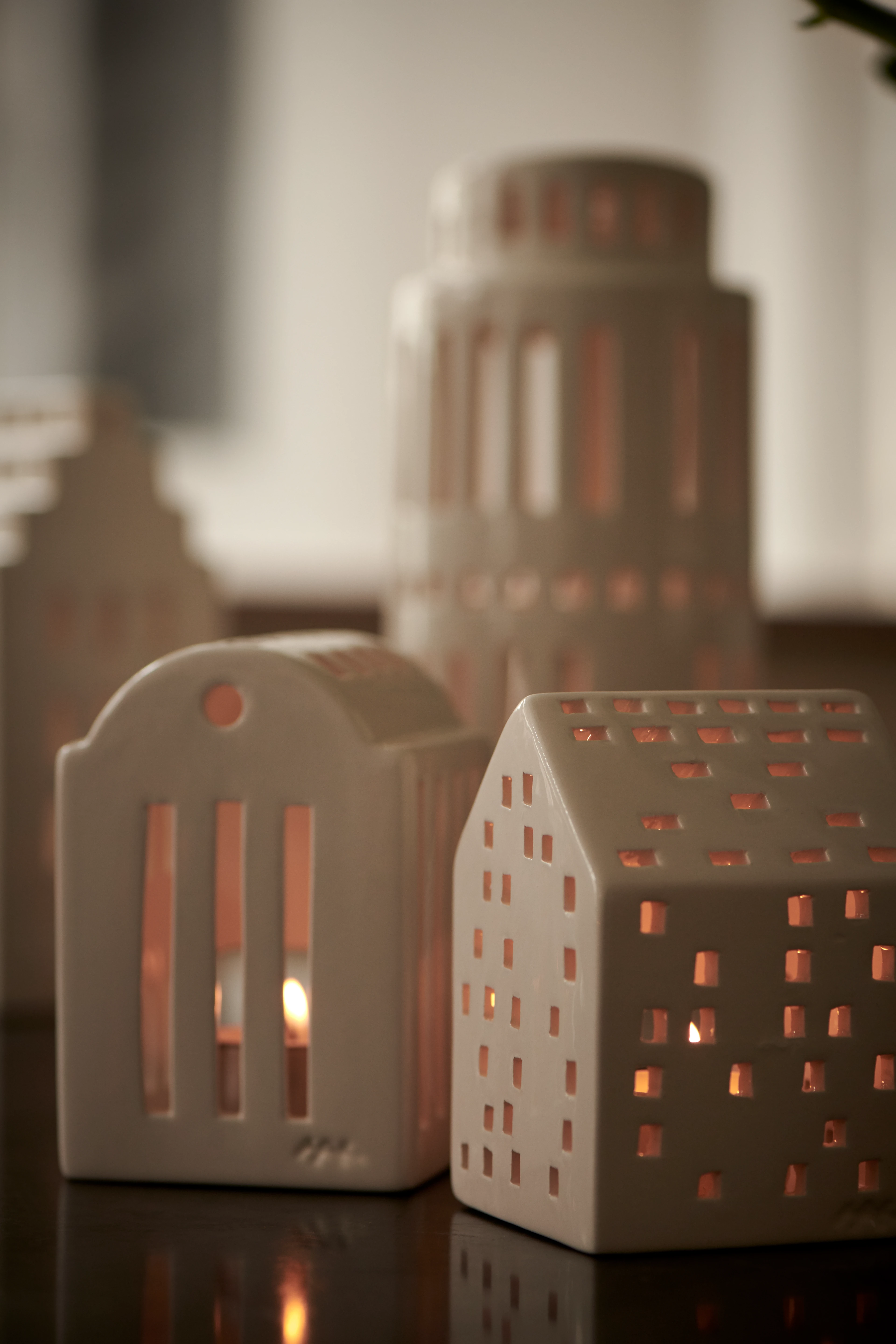 Lighthouse Classical H9.5 from Kähler in White color, made of Ceramics