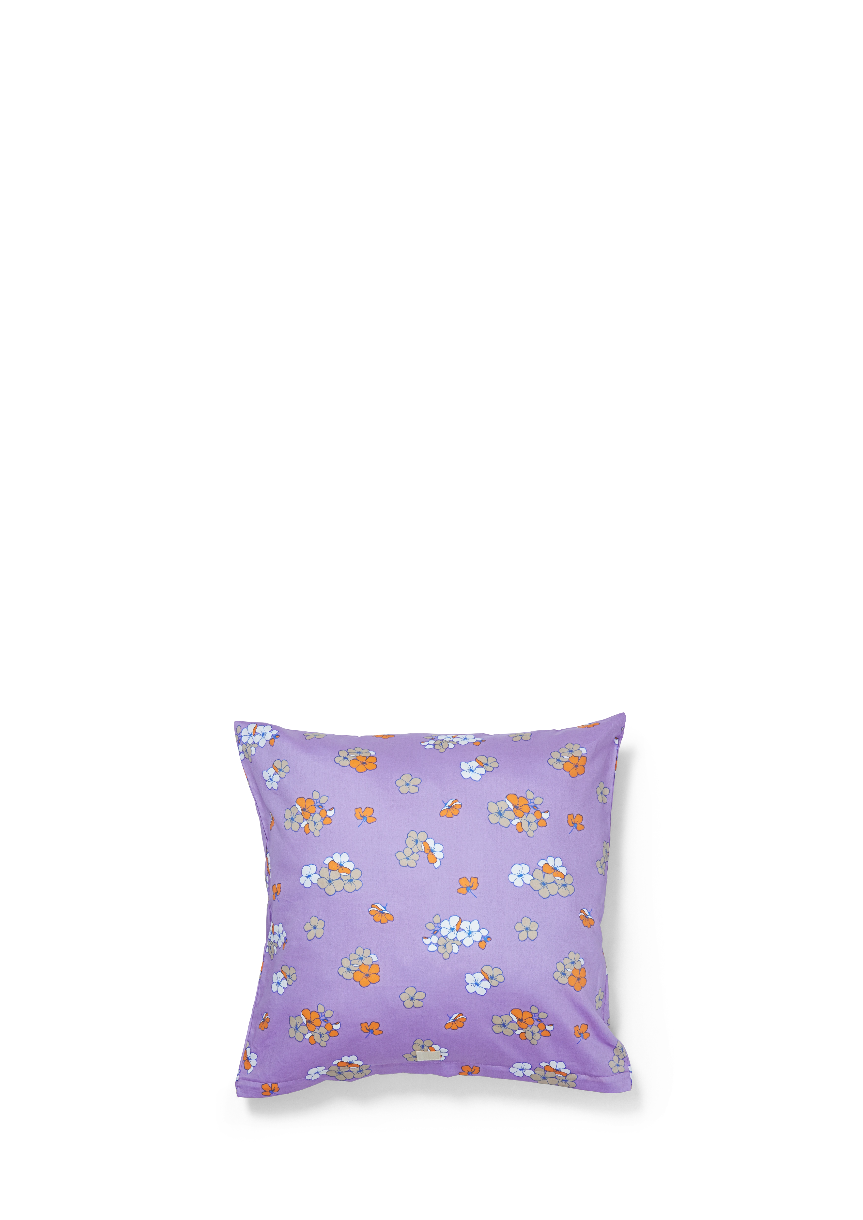 Örngott 63x60 cm från JUNA i färgen Lavender, tillverkad av Bomullsatin
