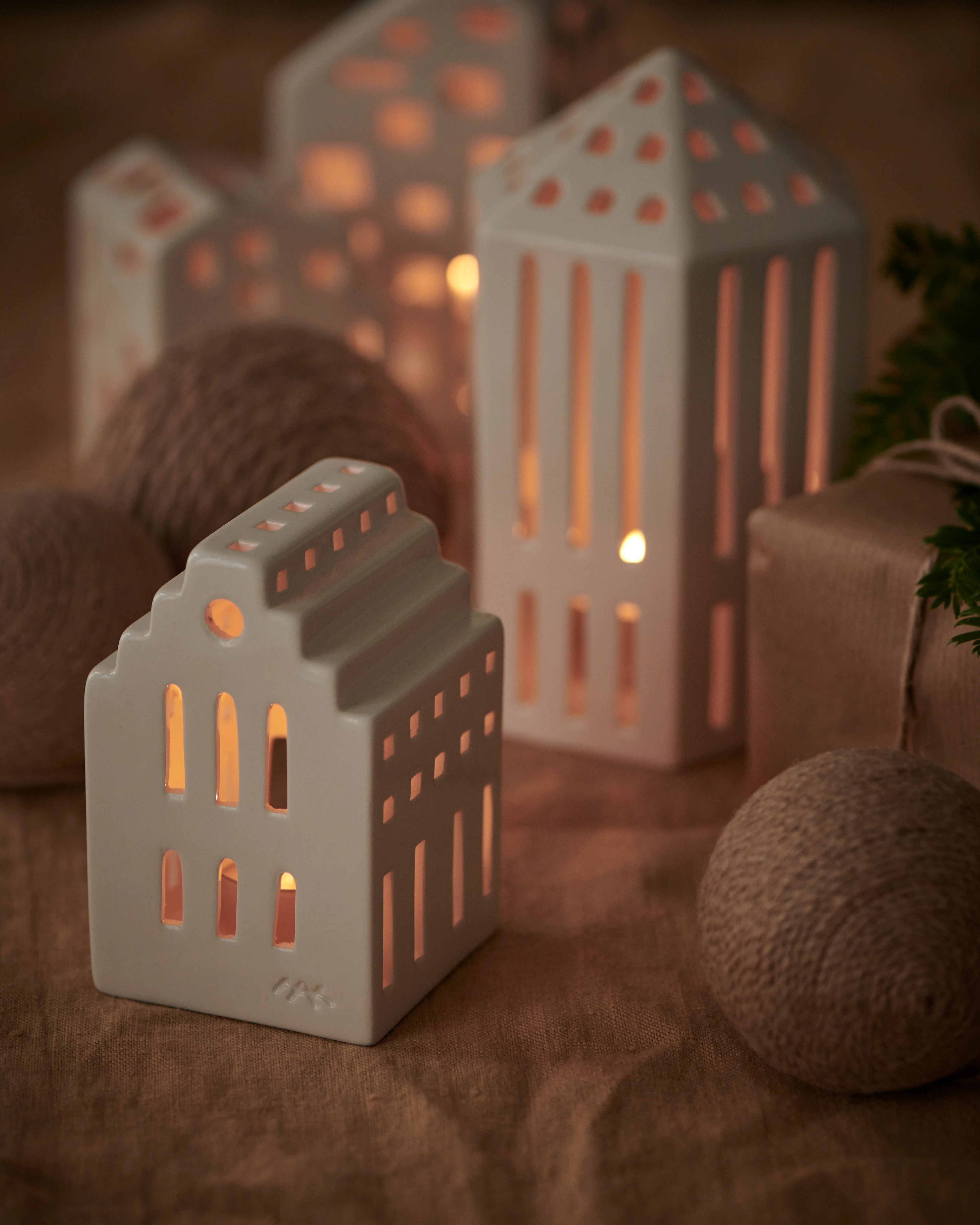 Lighthouse Long church H10 from Kähler in White color, made of Ceramics