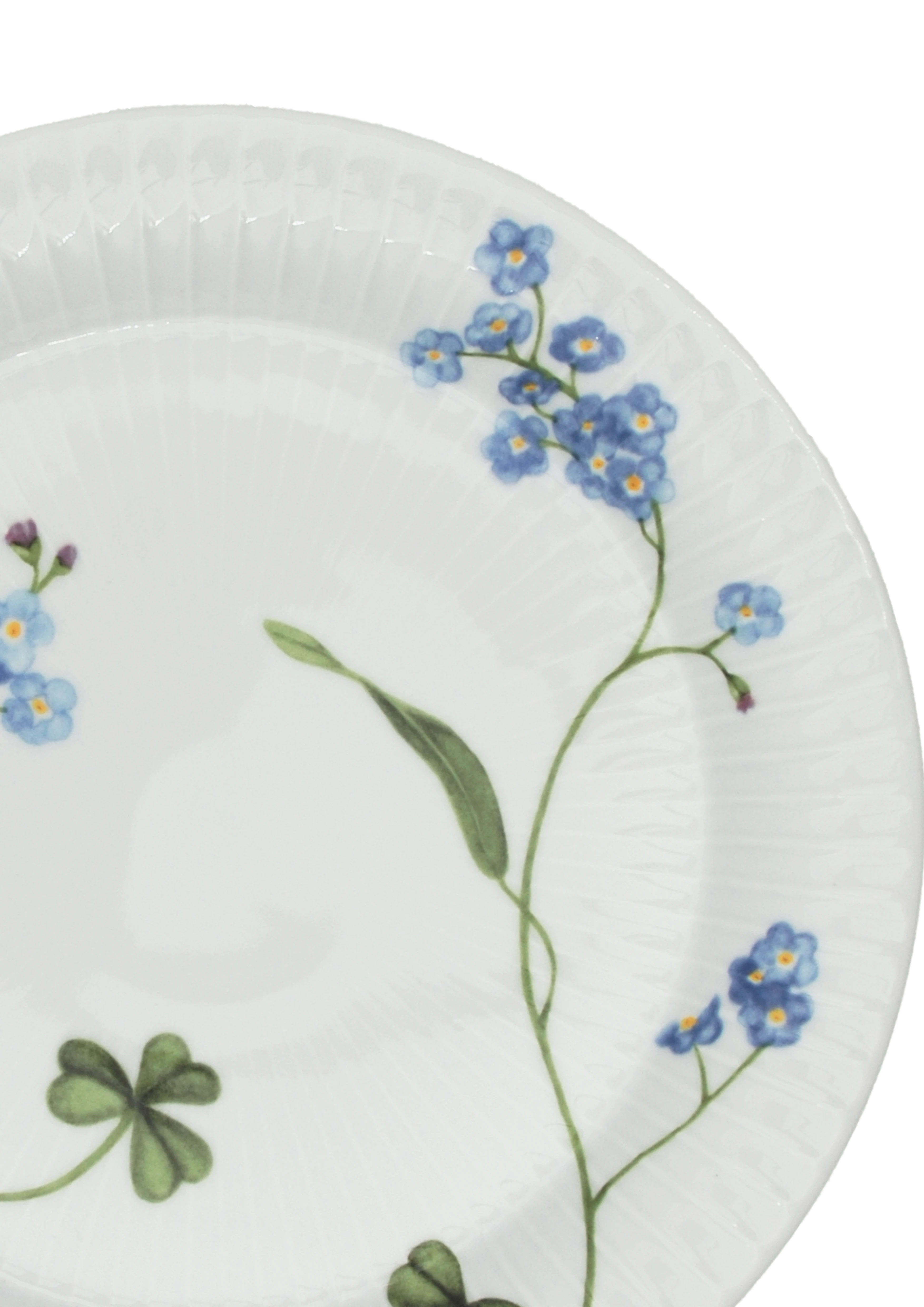 Tallrik Ø22 cm från Kähler i färgen Forget Me Not, tillverkad av Keramik