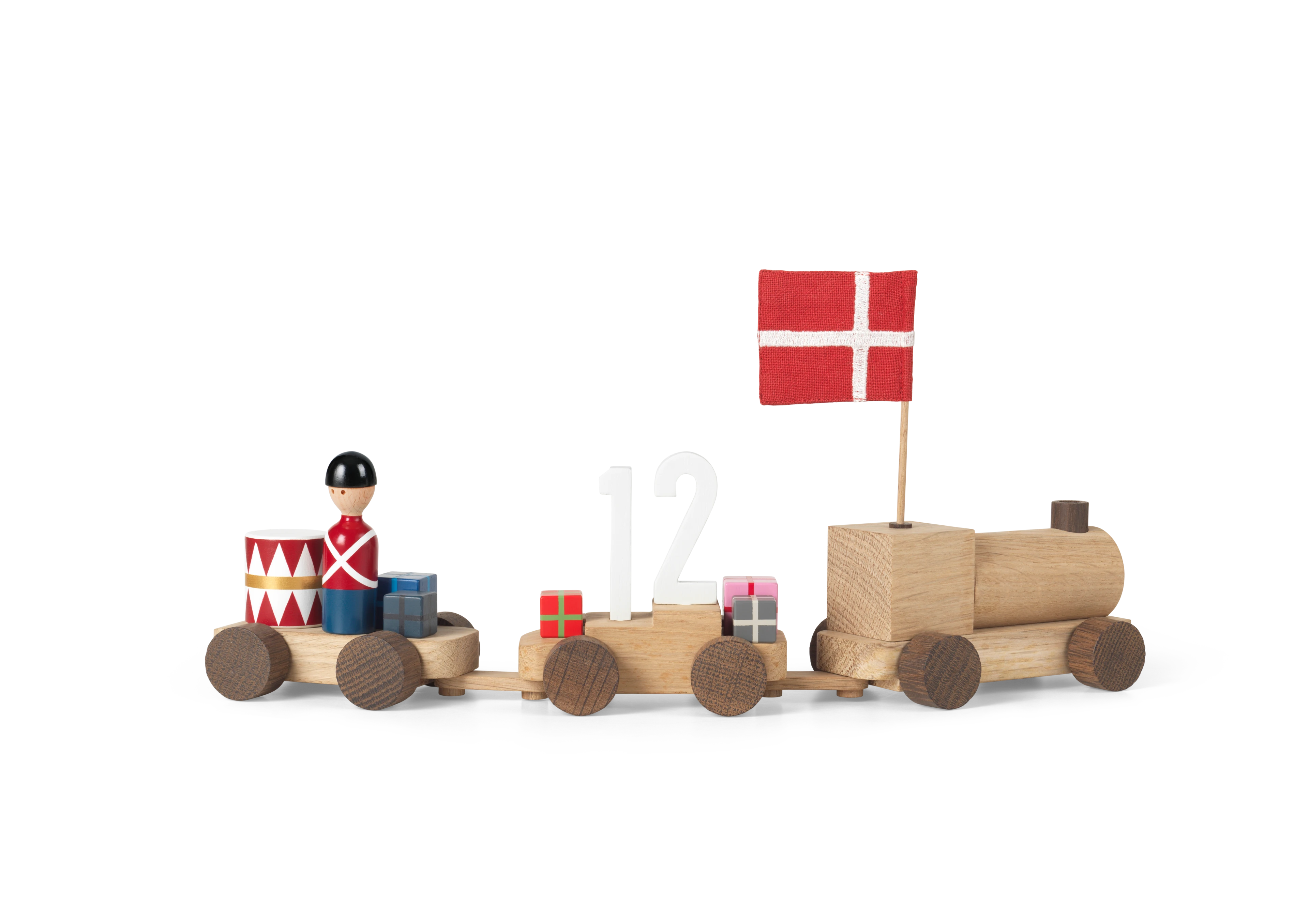 Födelsedagståg danskt från Kay Bojesen i färgen Ek/Rökt ek, tillverkad av Trä