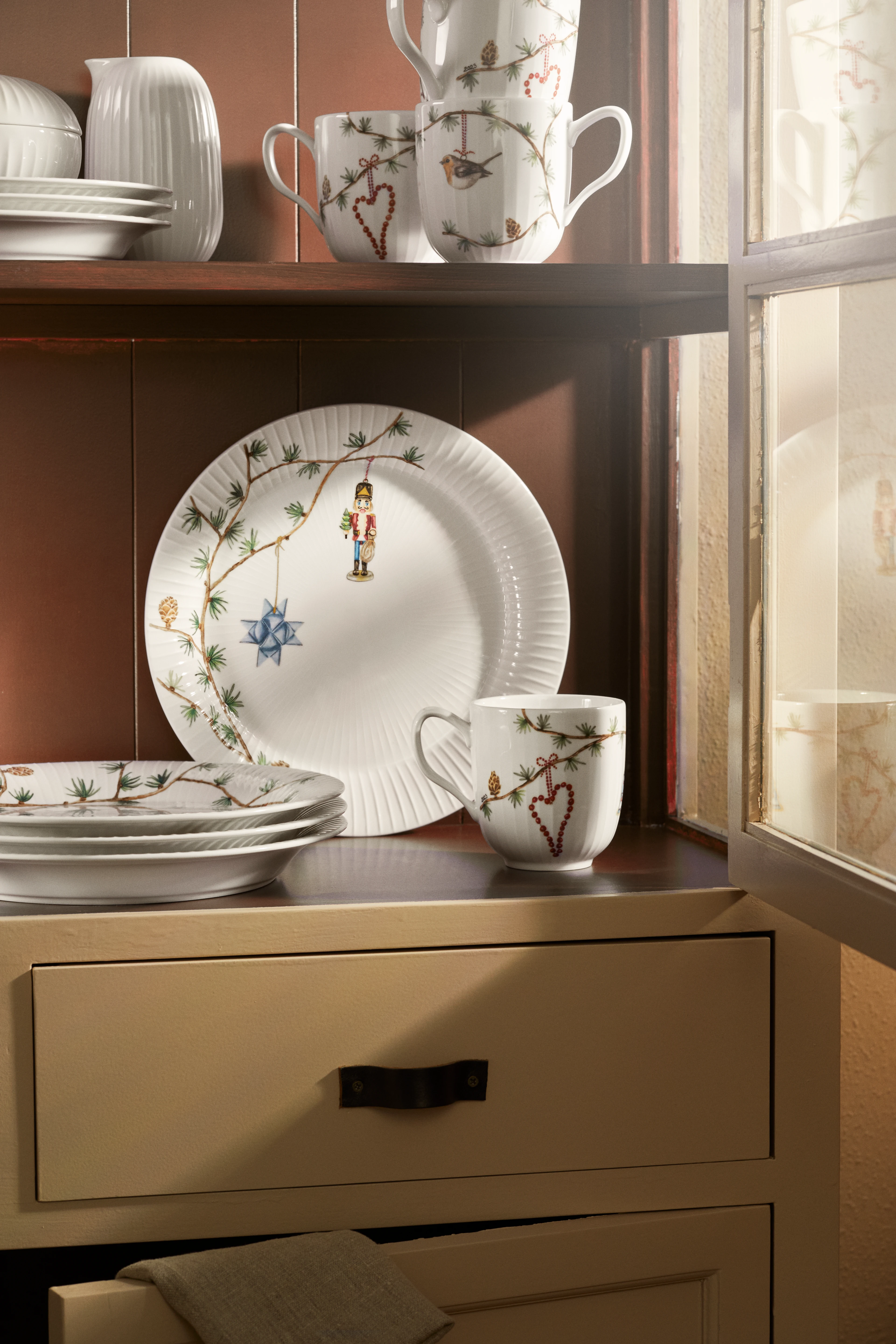 Mugg 2023 33 cl från Kähler i färgen Vit m. deko, tillverkad av Keramik