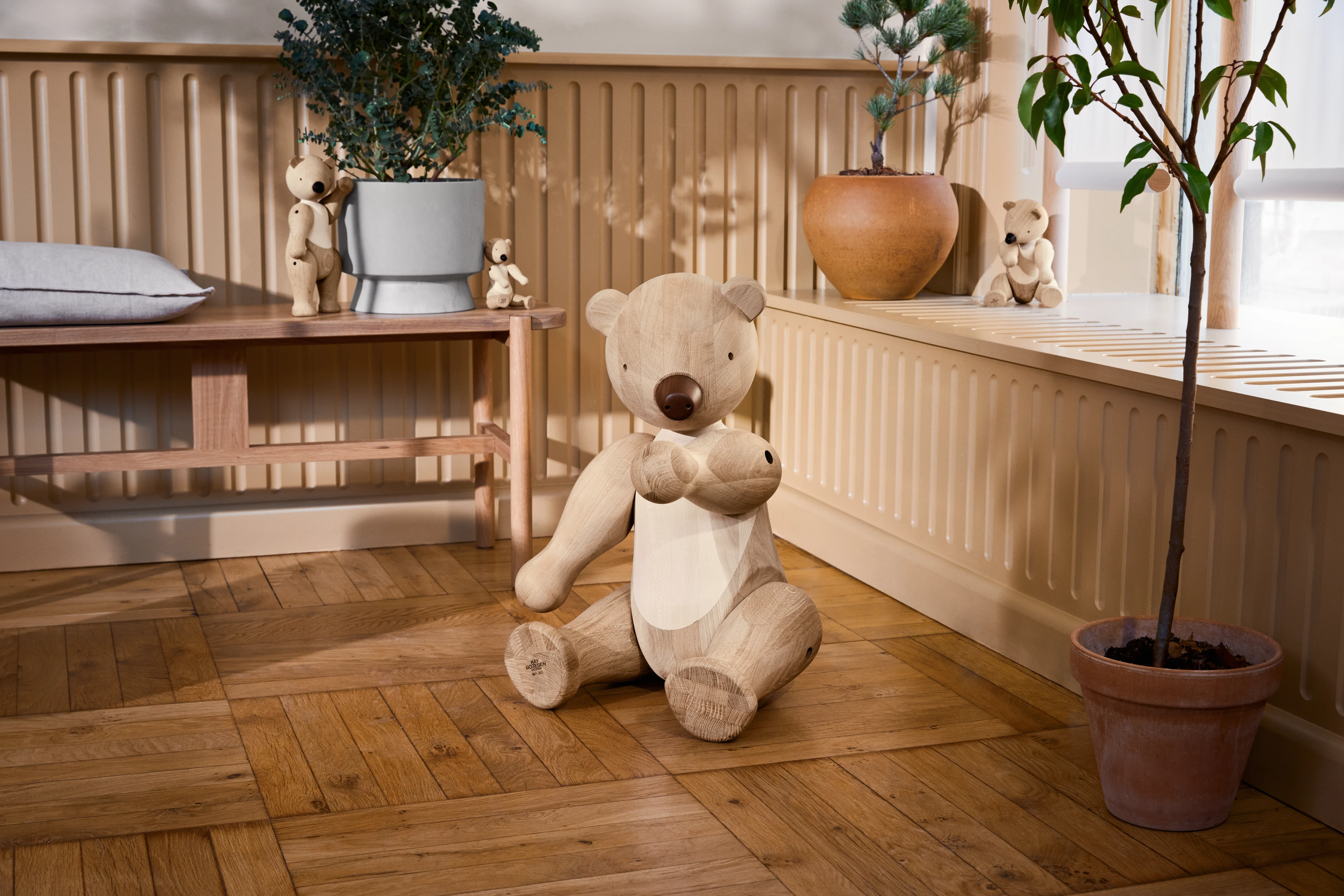 Bjørn XXL fra Kay Bojesen i farven Eg/Ahorn, lavet af Træ