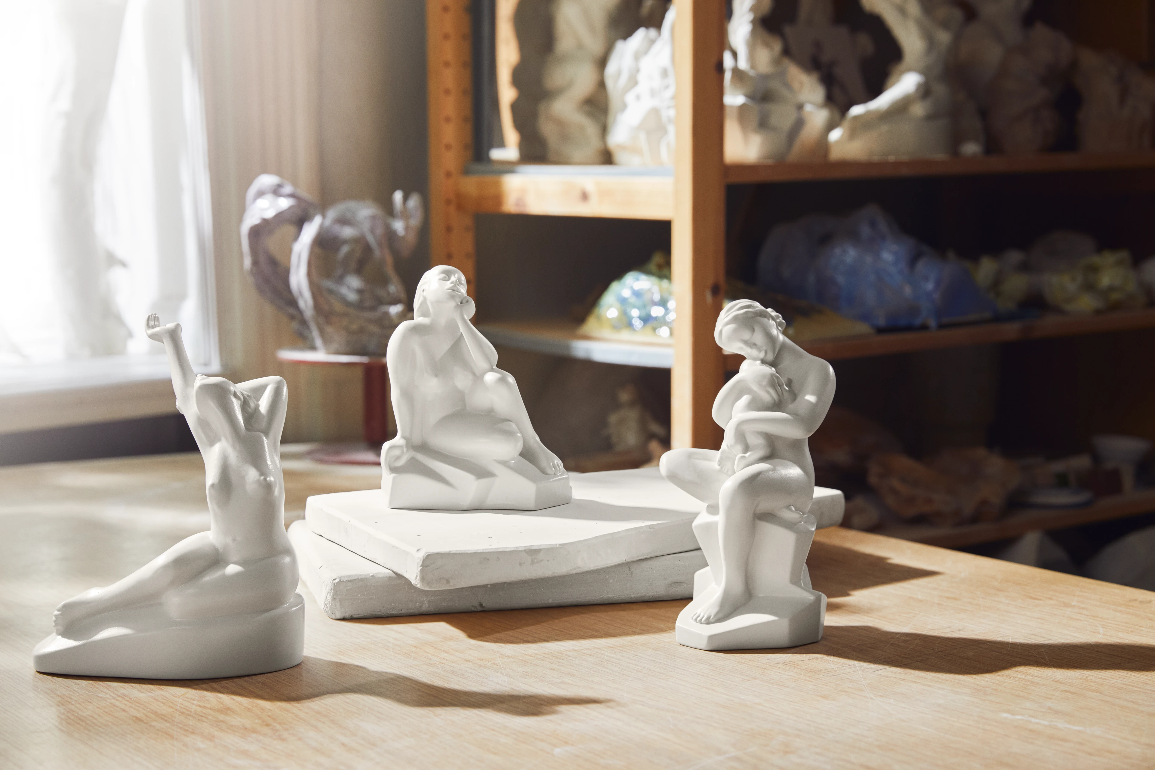 Silent Change H18.5 from Kähler  in White color, made of Ceramics