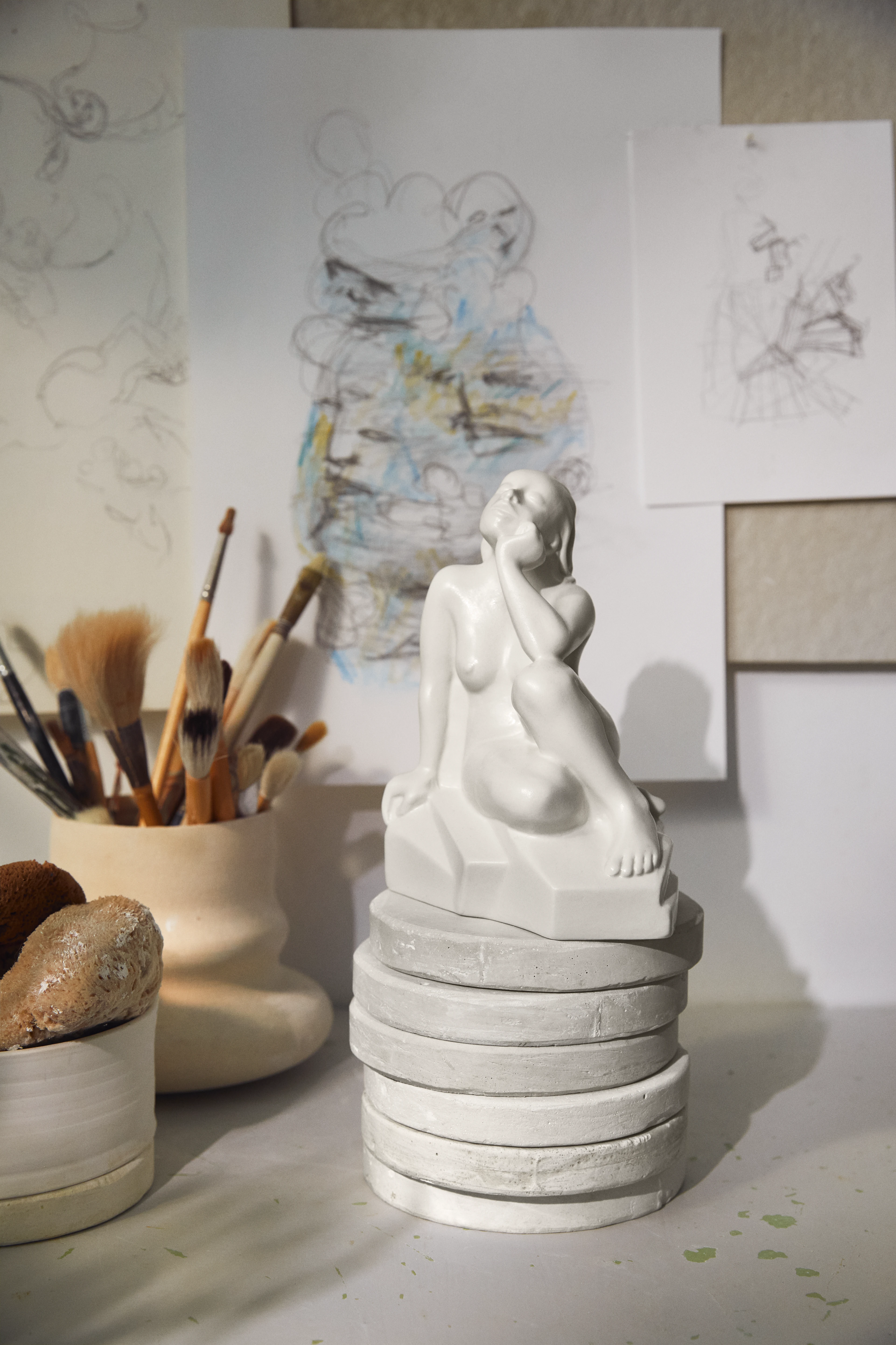 Silent Change H18.5 from Kähler  in White color, made of Ceramics