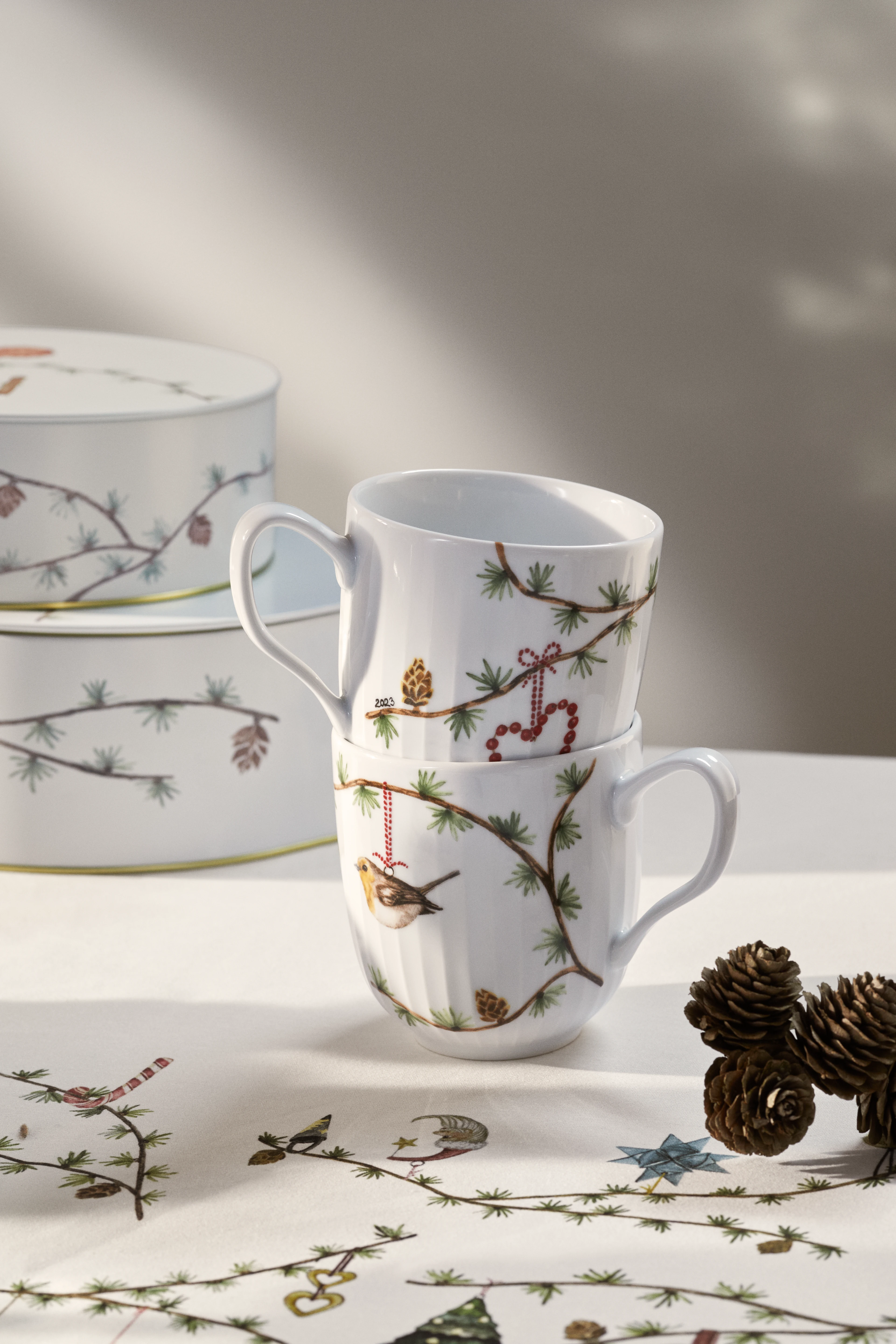 Mugg 2023 33 cl från Kähler i färgen Vit m. deko, tillverkad av Keramik